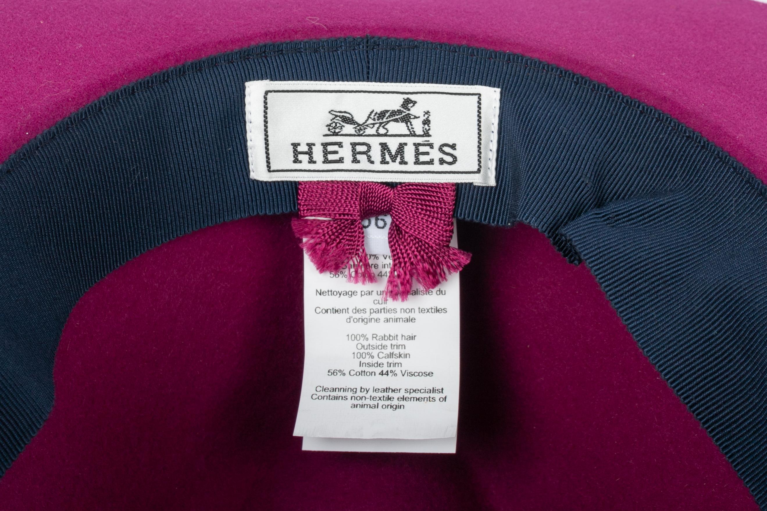Hermès hat raspberry For Sale 5