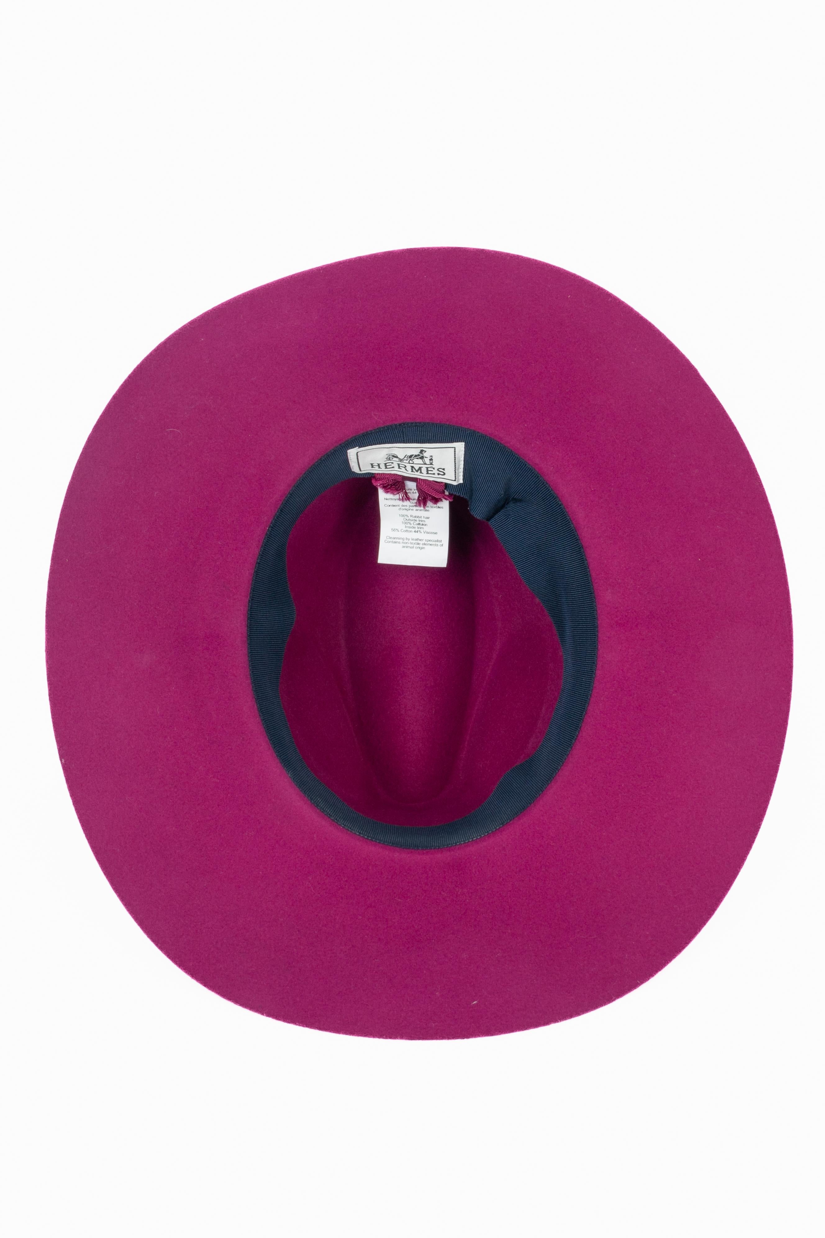 Hermès hat raspberry For Sale 4