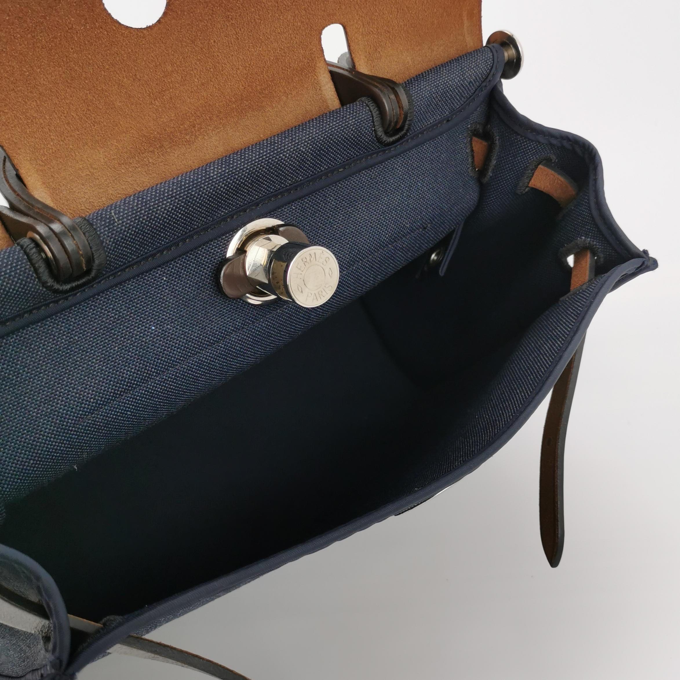 Hermes Herbag 31 Borsa a tracolla in pelle marrone canvas navy in vendita 5