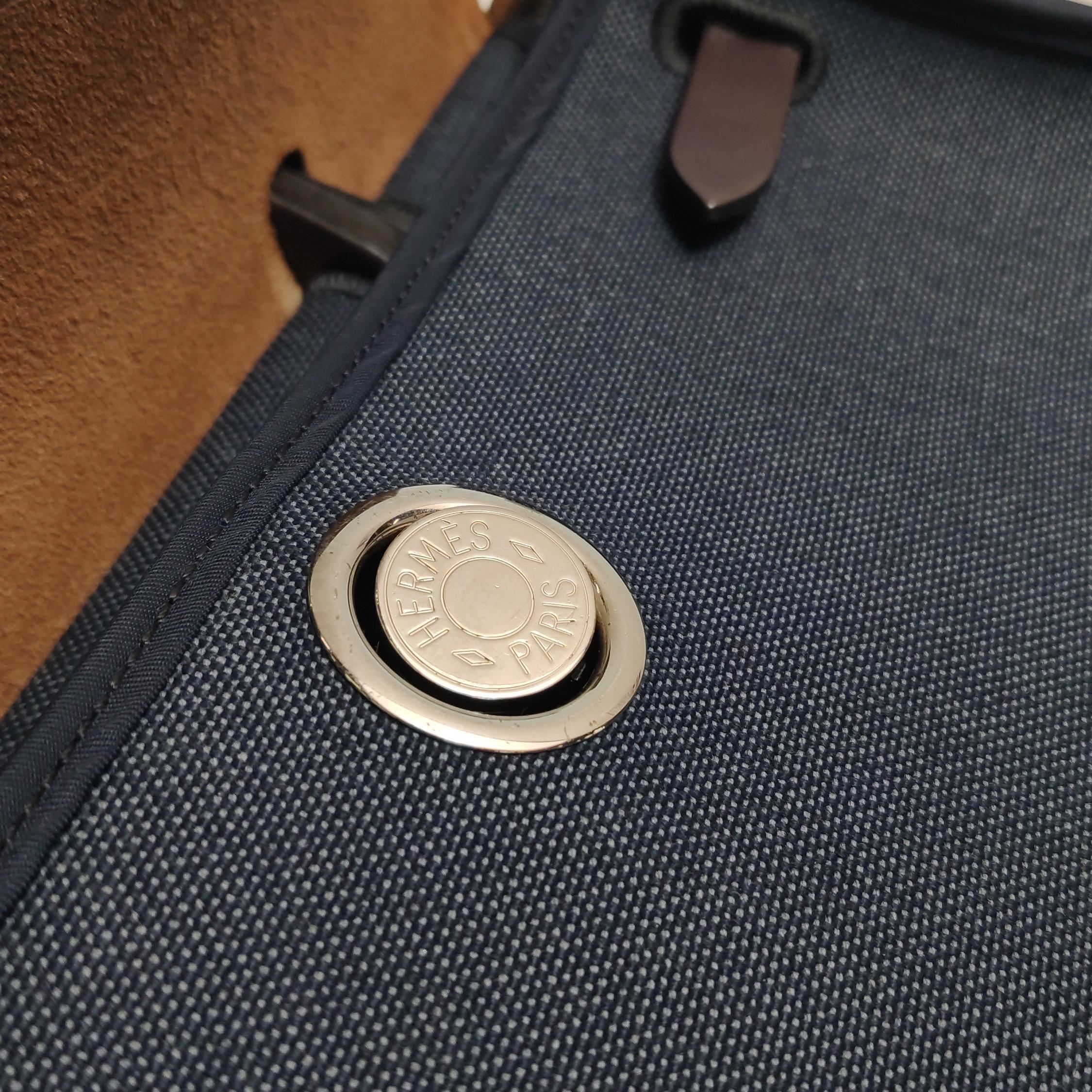 Hermes Herbag 31 Borsa a tracolla in pelle marrone canvas navy in vendita 3