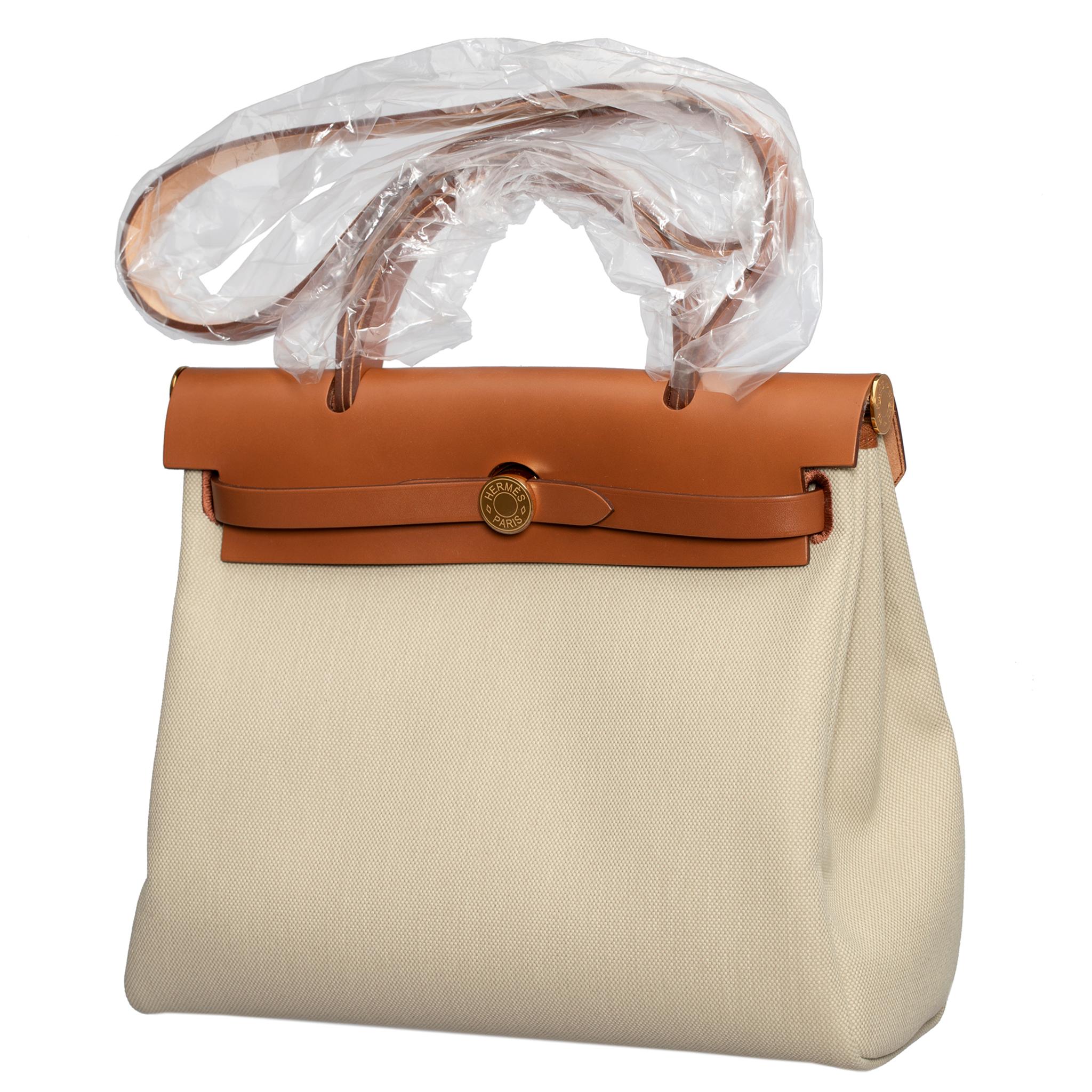 Hermes Herbag 31cm Fauve & Beton Vache Hunter und Toile Gold Hardware im Zustand „Neu“ in Sydney, New South Wales