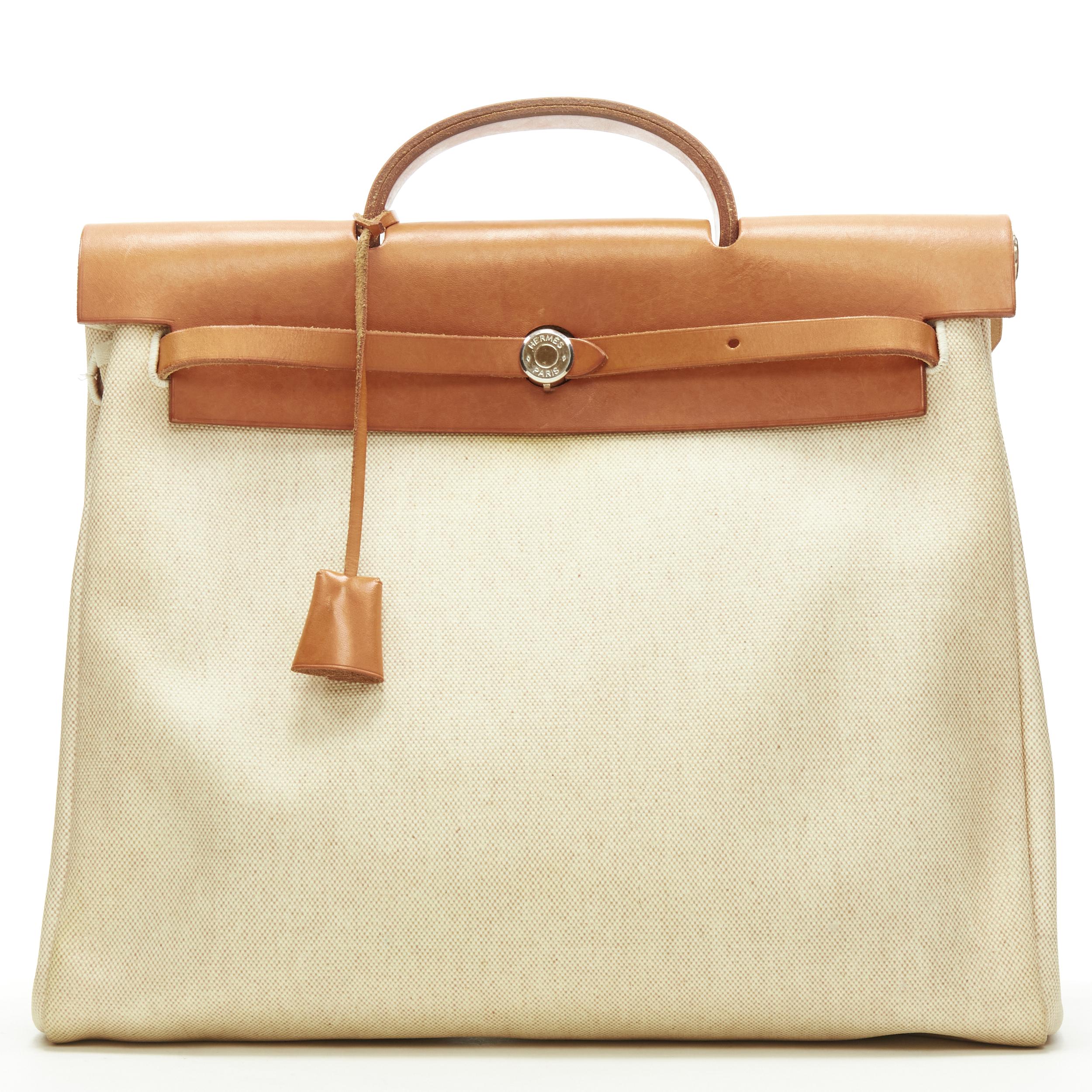 Sac Hermès Herbag MM en toile enduite beige et cuir marron PHW 2 en-1 en vente 6