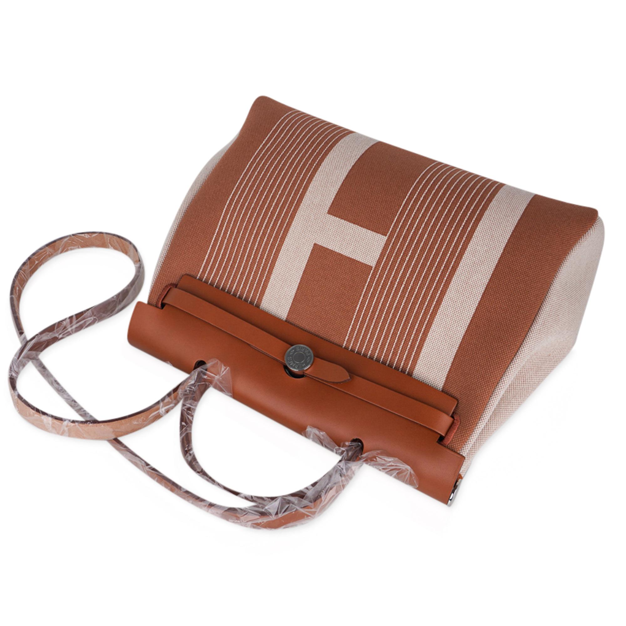 Hermes Herbag Zip 31 Vibration Natural Fauve Ecru Beige In New Condition In Miami, FL