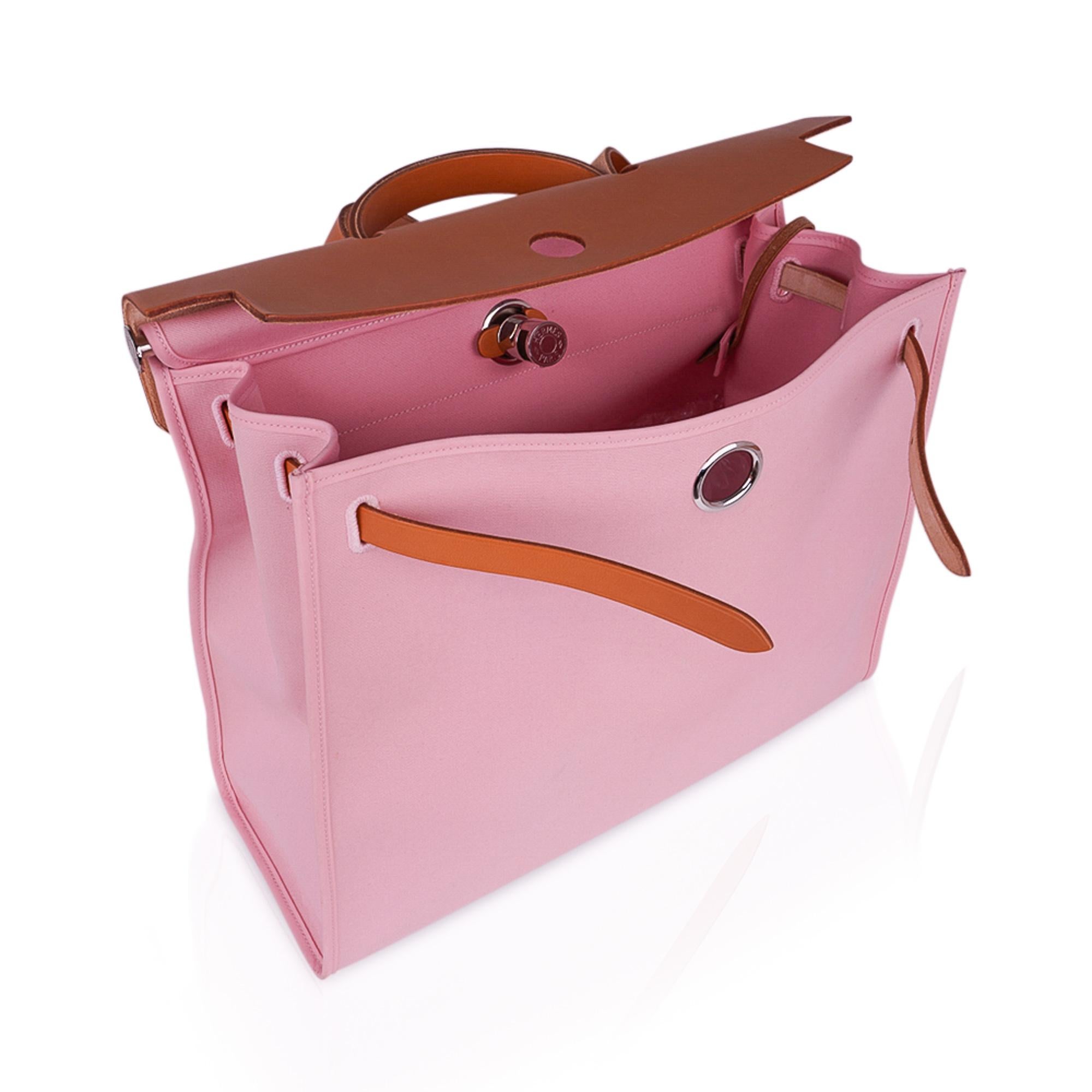 Hermès Hertasche mit Reißverschluss 39 GM Rose Sakura Canvas Vache Jäger Palladium Hardware  im Angebot 7