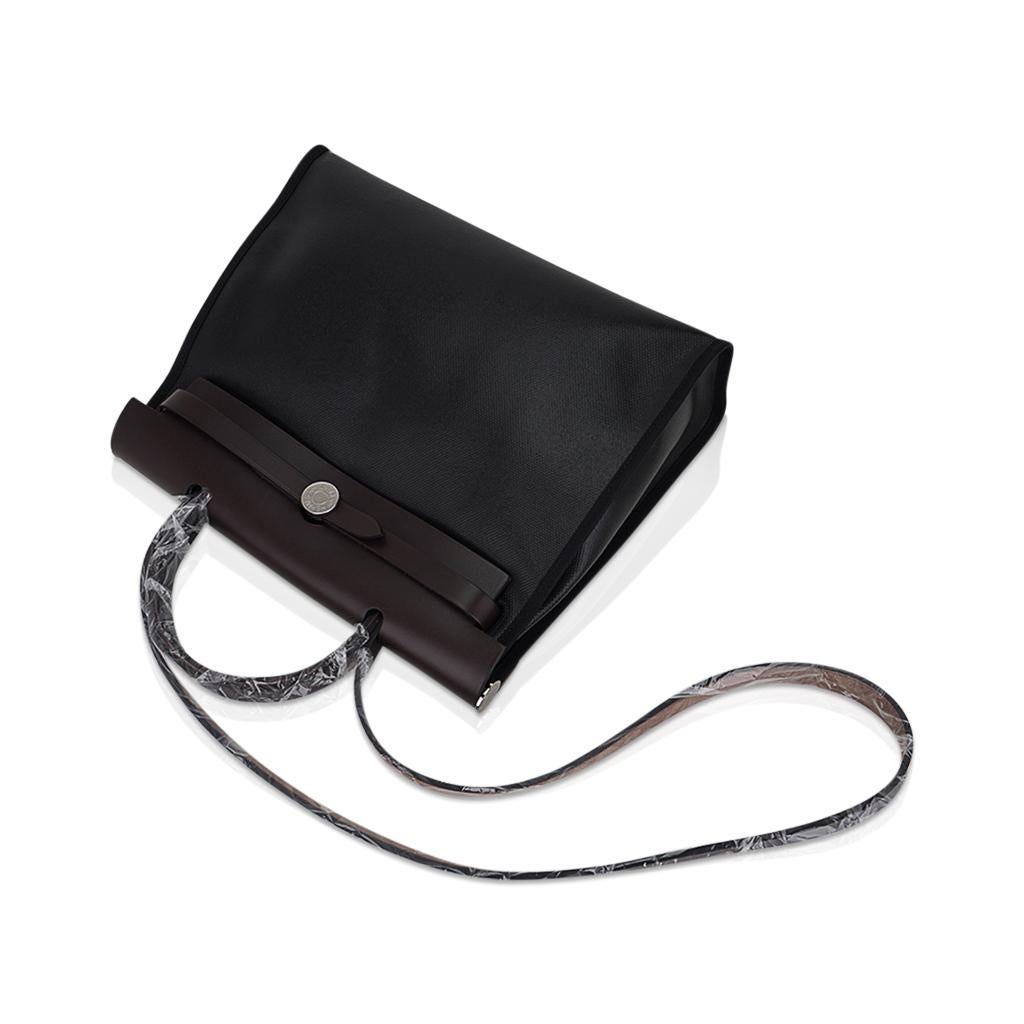 Hermes Herbag Zip Retourne 31 Black Berline with Rouge Sellier Leather In New Condition In Miami, FL
