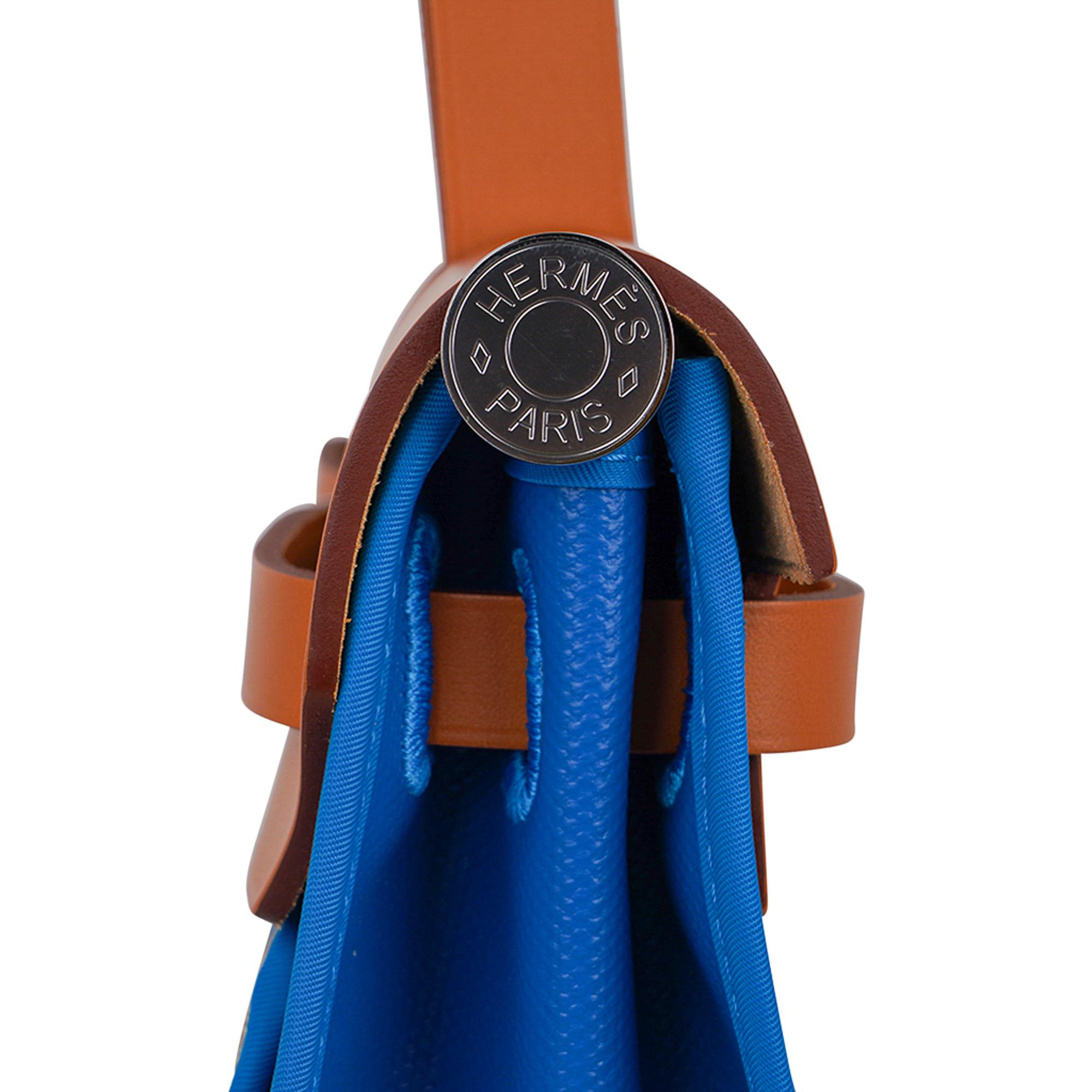Hermes Herbag Zip Retourne 31 Blue Frida Berline/ Vache Naturelle Leather For Sale 6