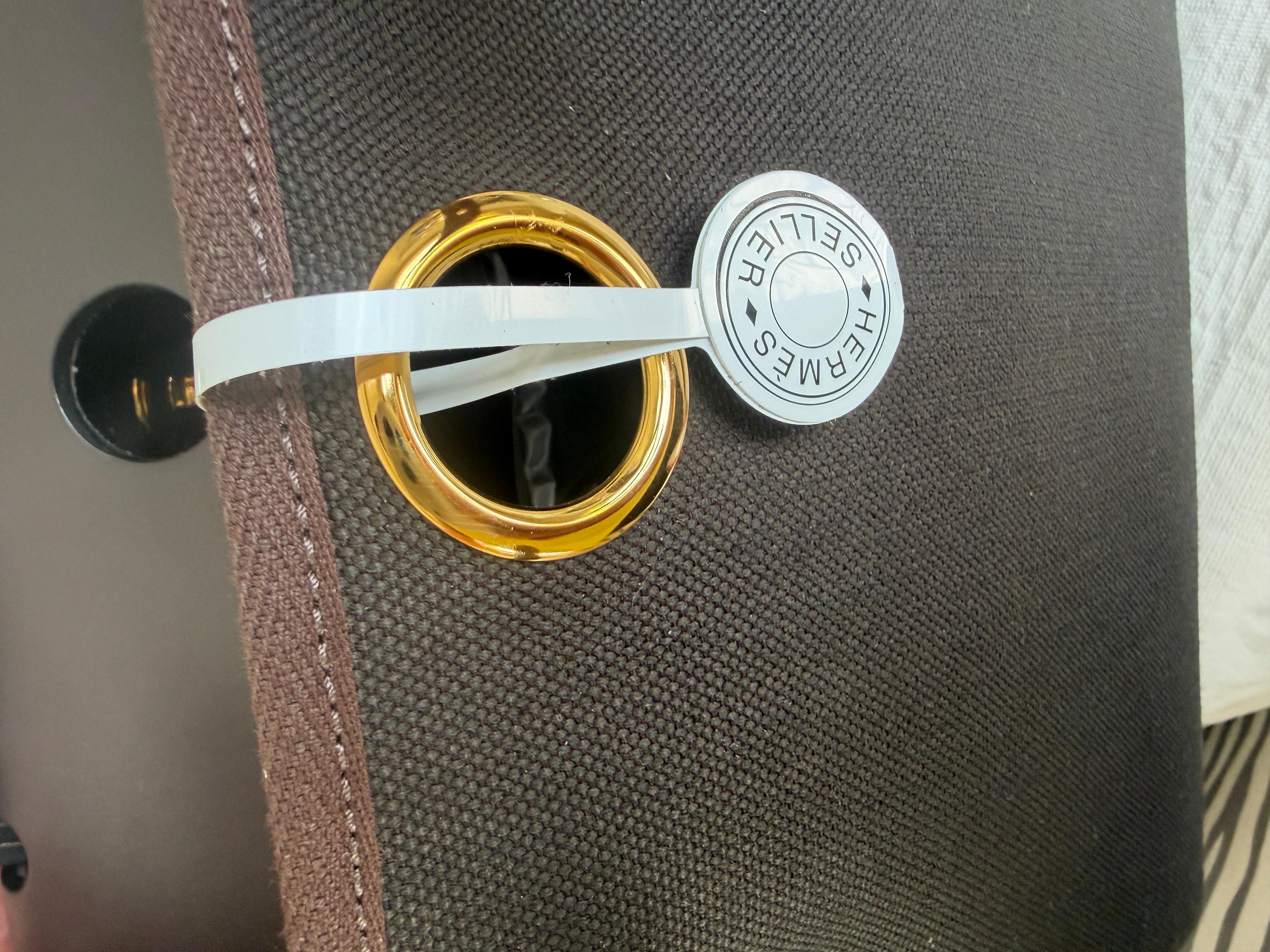 Hermès Herbag Zip Retourne 31 Dunkel Bronze/Ebene Gold Hardware (Schwarz) im Angebot