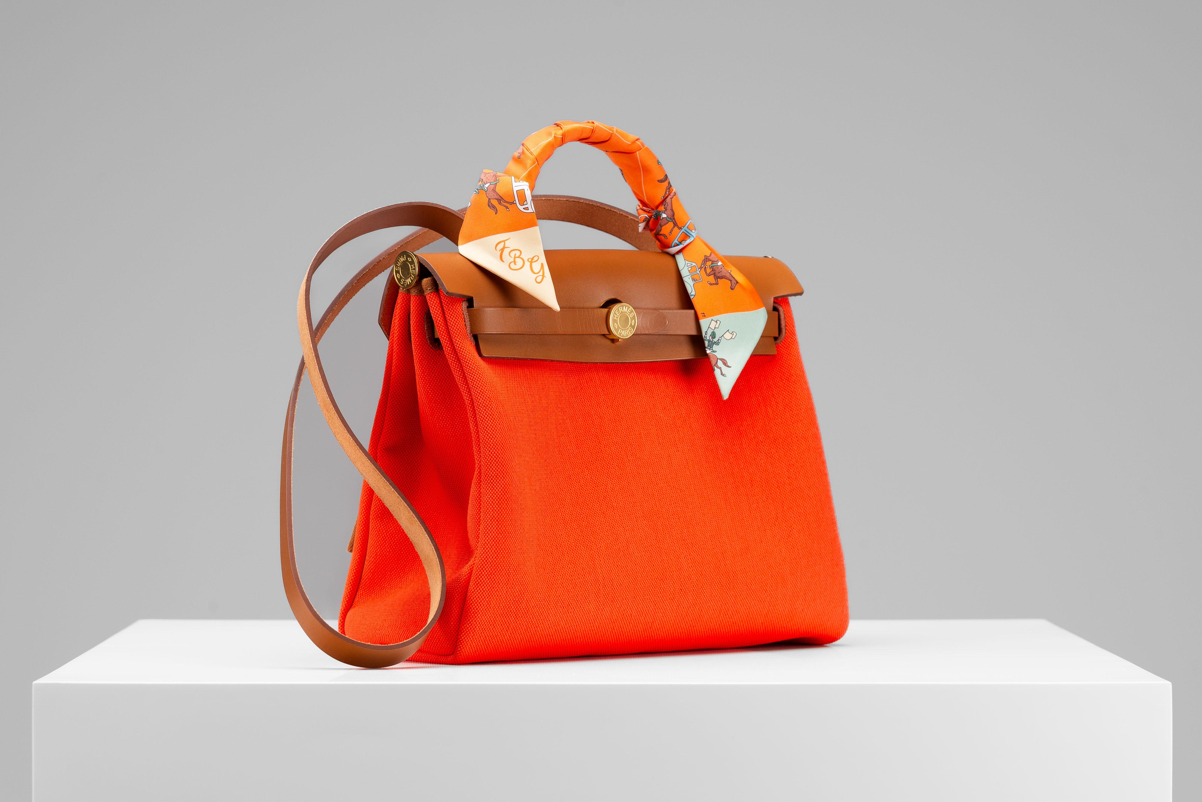 Red Hermes Herbag Zip Retourne 31 Orange Field/Fauve Gold Hardware For Sale