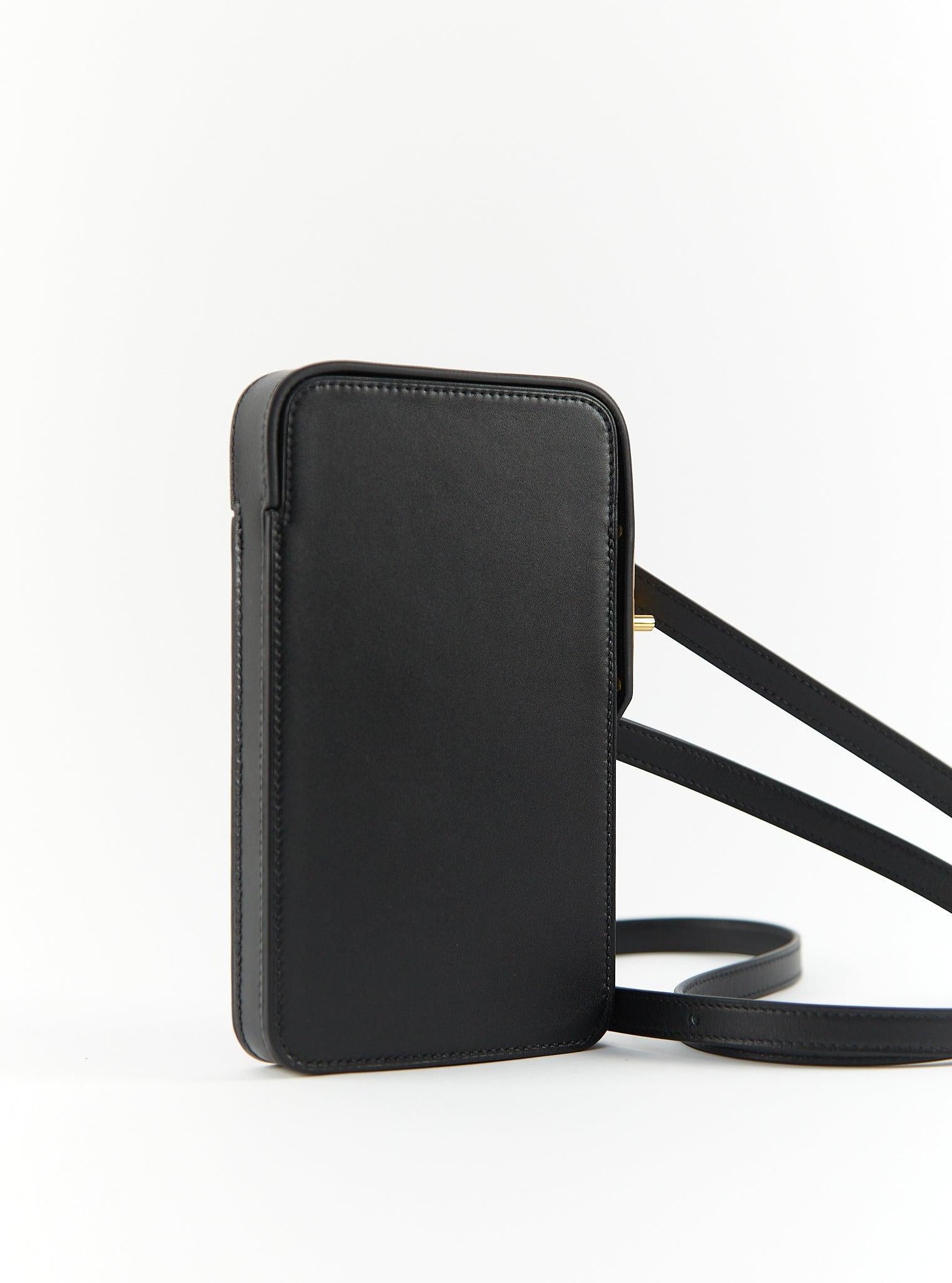 HERMÈS HERMESWAY PHONE CASE BLACK Tadelakt Leather with Gold Hardware In Excellent Condition For Sale In London, GB