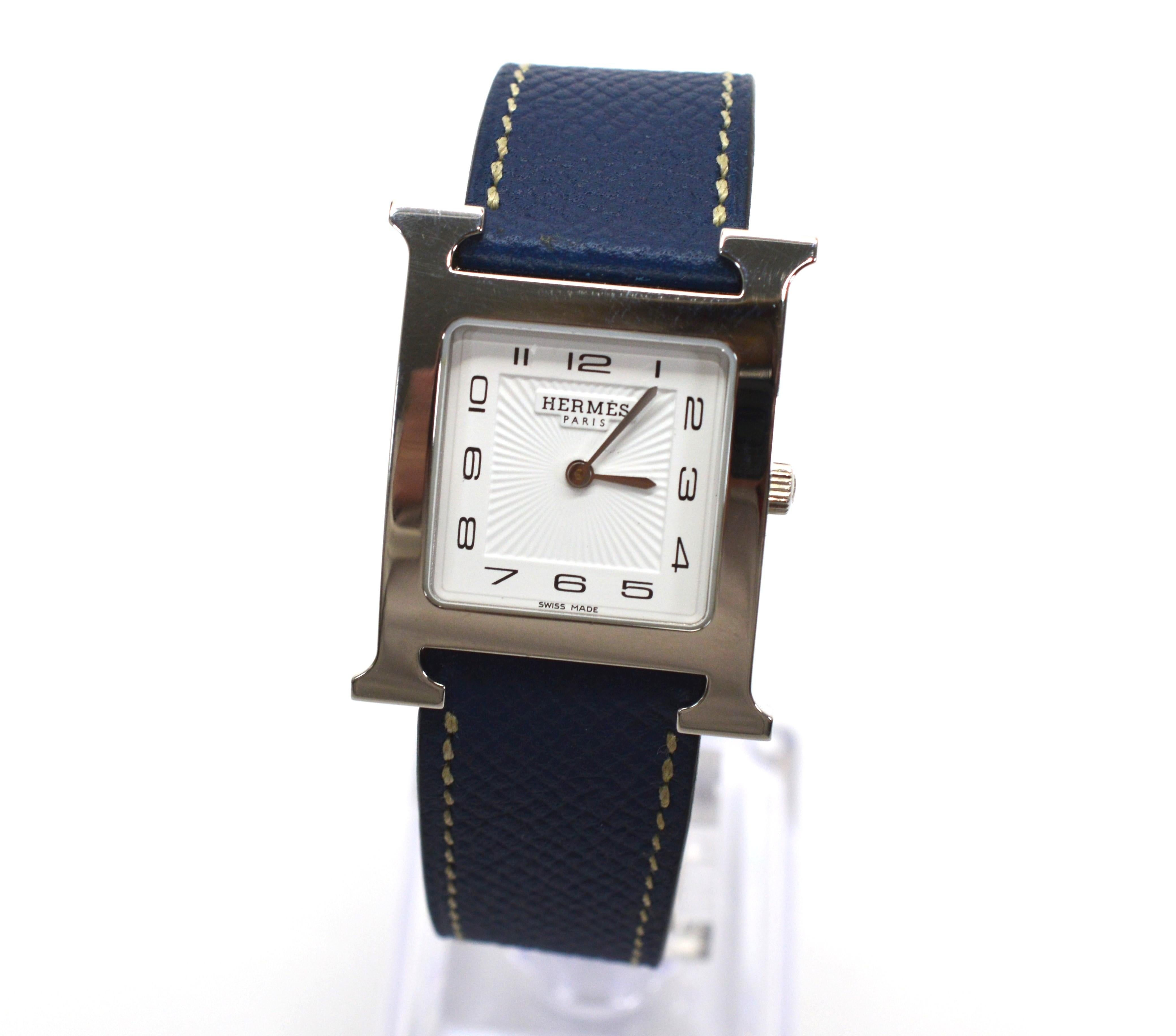 Hermes Heure H Edelstahl-Armbanduhr mit blauem Jean-Lederarmband Damen im Angebot