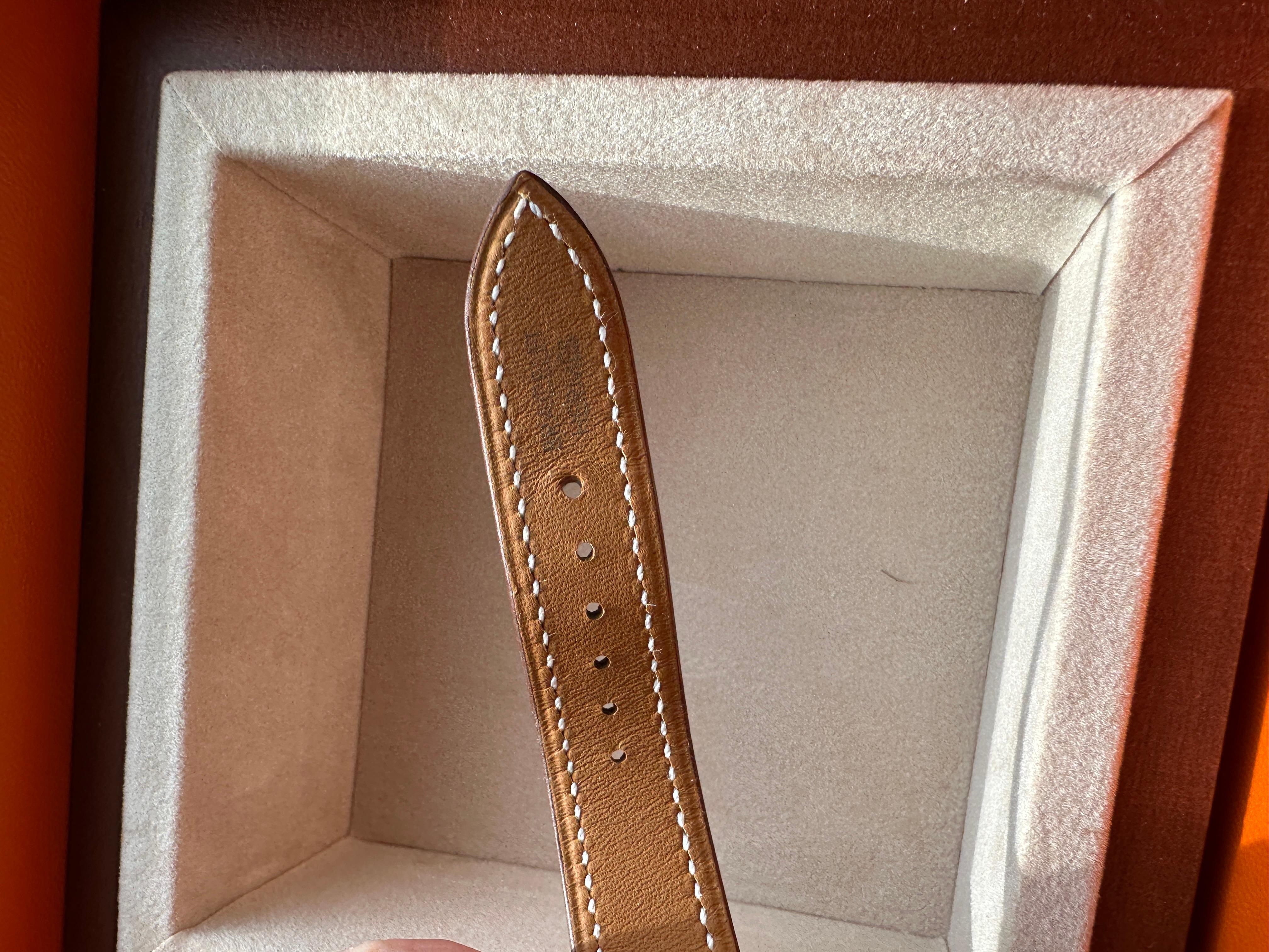 Hermès Heure H Uhr Kleines Modell 25 mm Gold Barenia Brandneu im Zustand „Neu“ in West Chester, PA