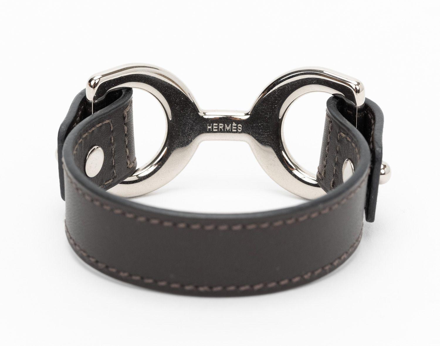 Hermès Horse Bit Pulsera Marrón en Excelente estado para la venta en West Hollywood, CA