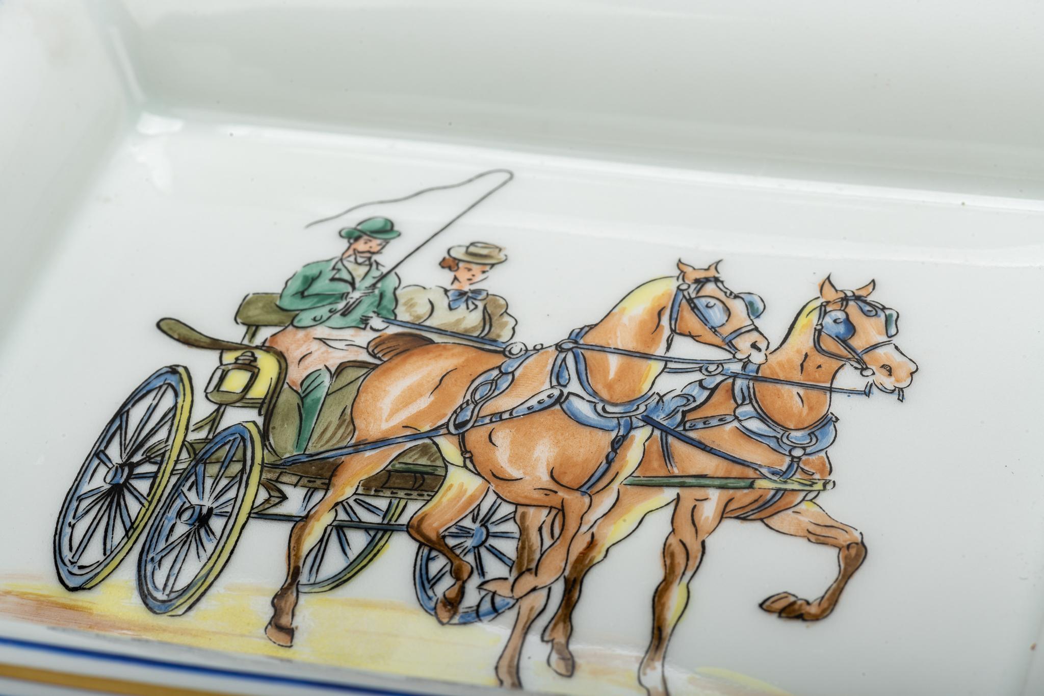 Hermes Horse Carriage Porcelain Ashtray In Excellent Condition In West Hollywood, CA