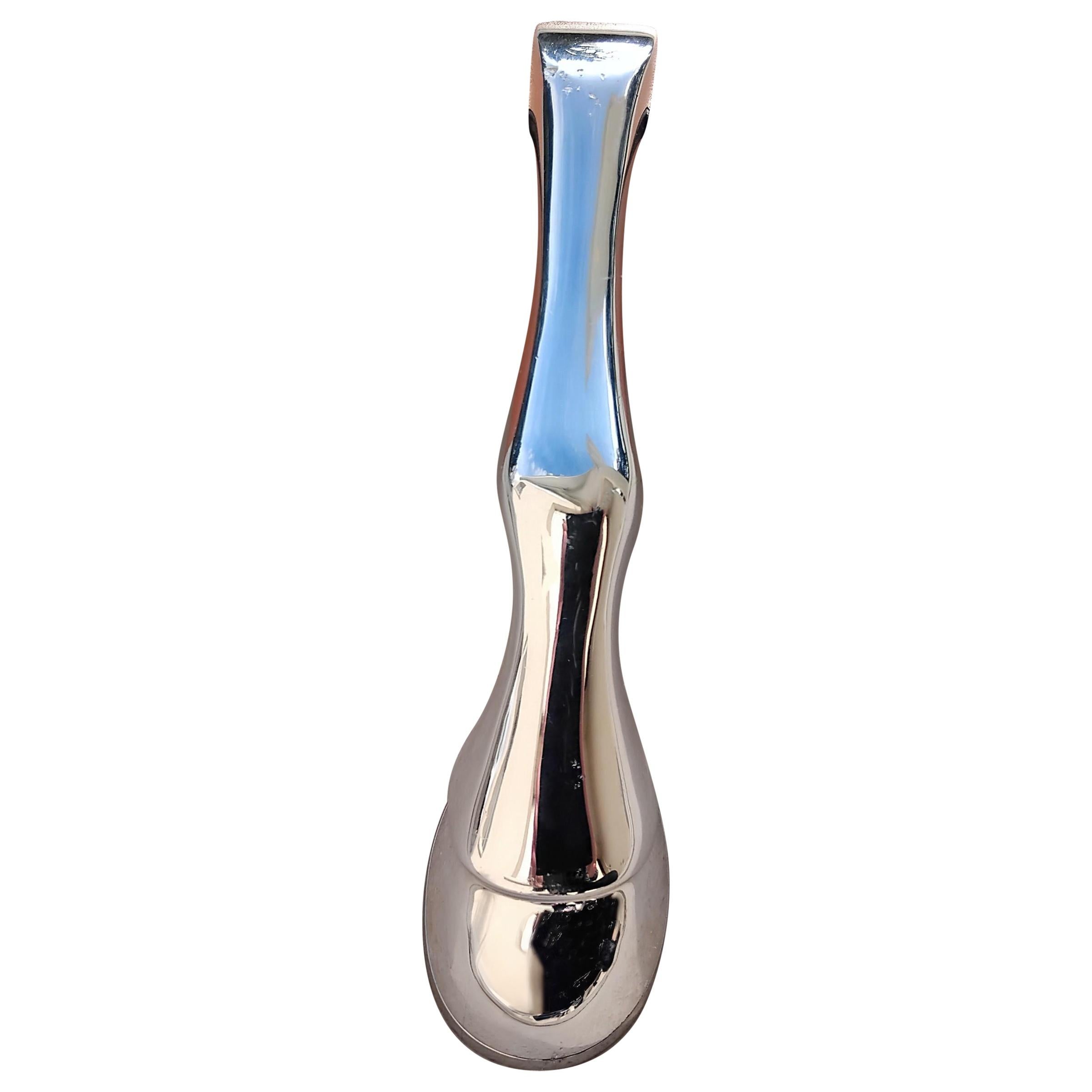 Hermès Horse Leg Shaped Bottle Opener Horseshoe in vendita 2
