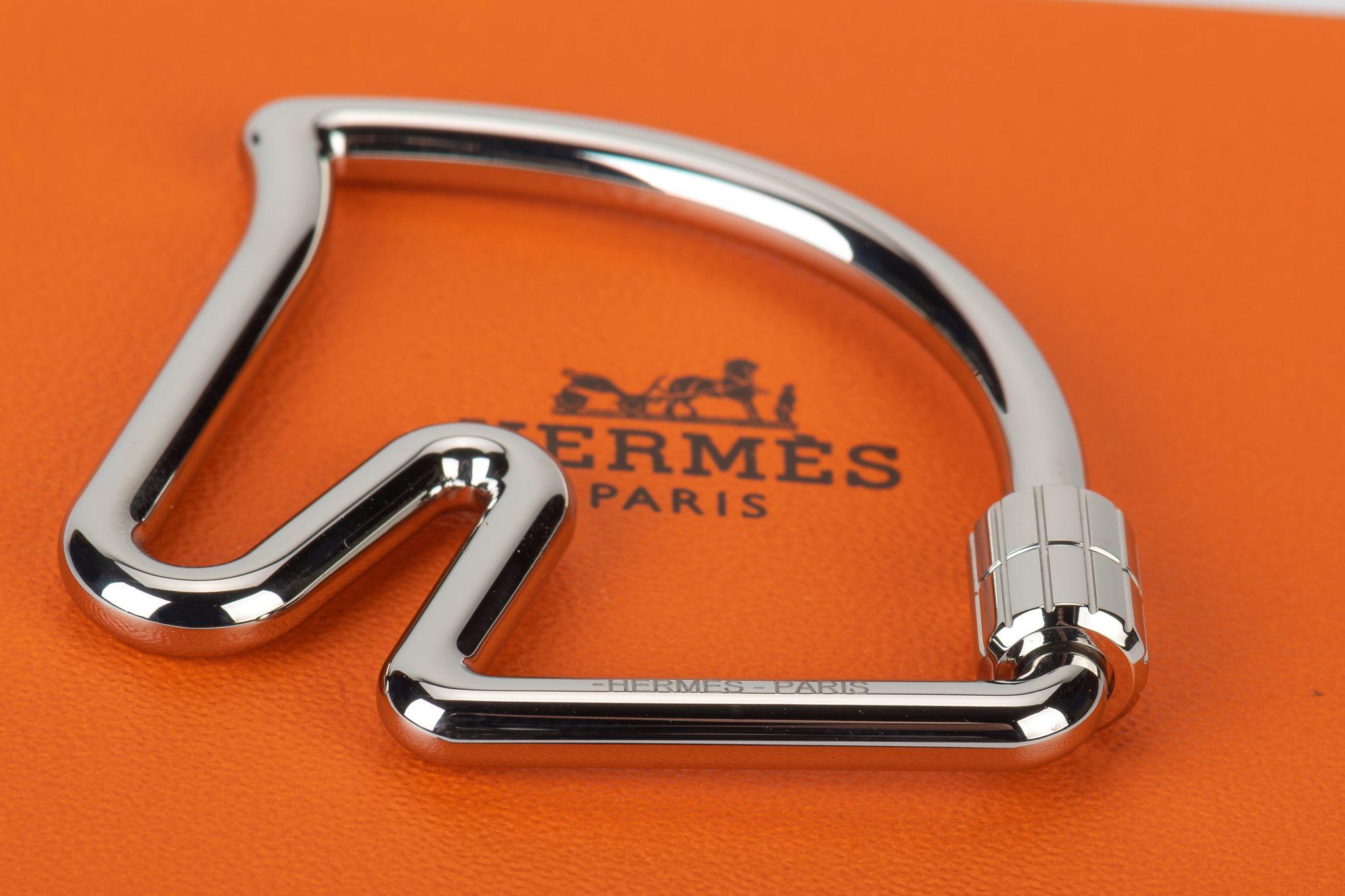Hermès Caballo -Anillo Llavero Paladio Nuevo En Caja Beige en venta