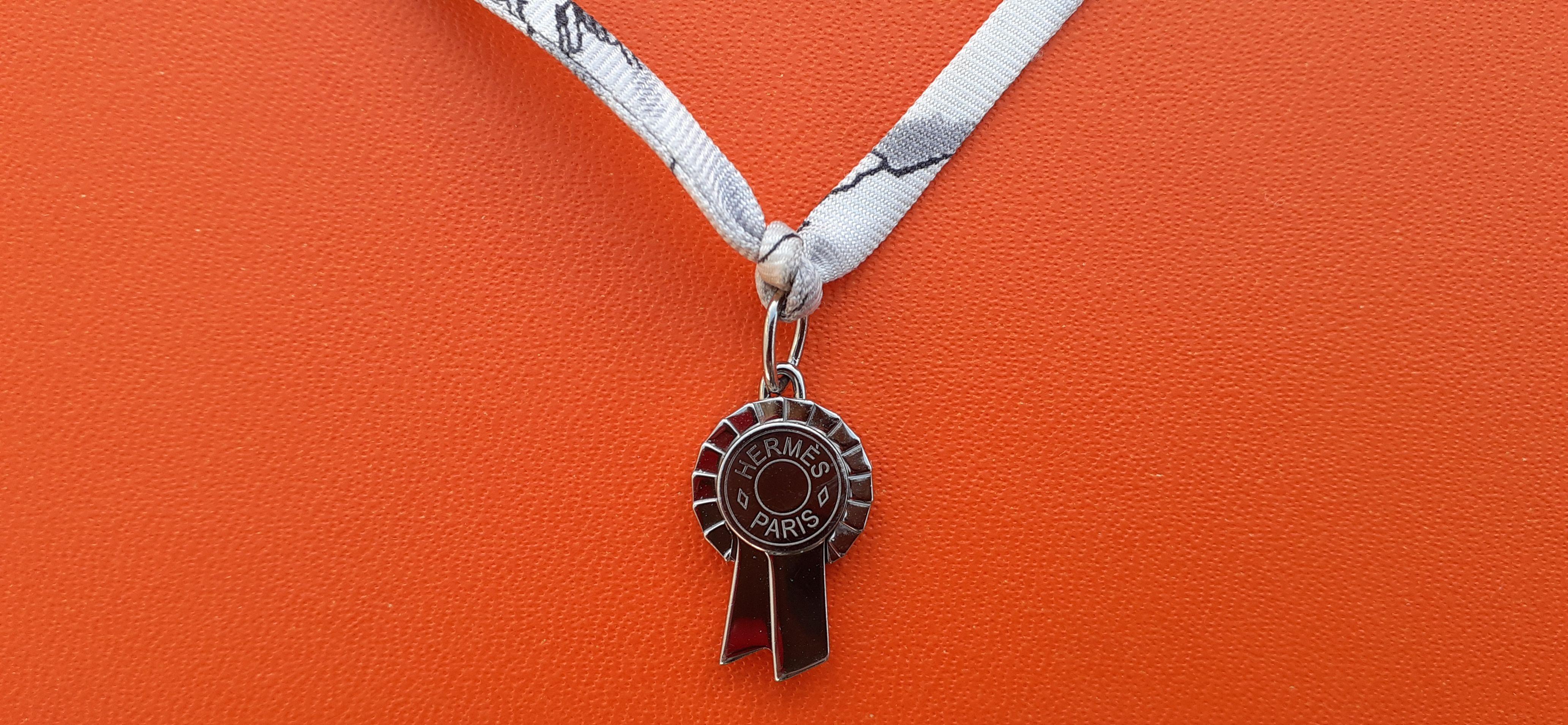 Women's Hermès Horse Show Ribbon Pendant Necklace Equesrian Rosette Charm For Sale