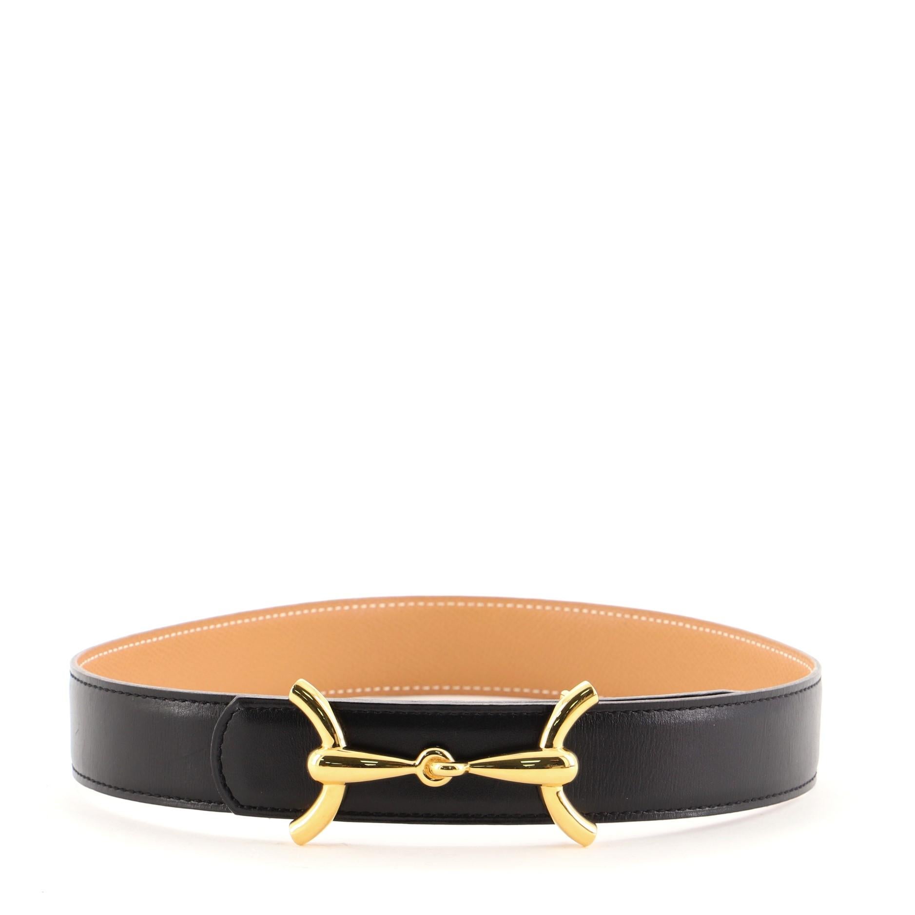 Hermes Horsebit Reversible Belt Leather Medium
Black Leather Gold

Condition Details: Creasing and scuffs on exterior, peeling and cracking on wax edges, scratches on hardware.

50529MSC

Height 26