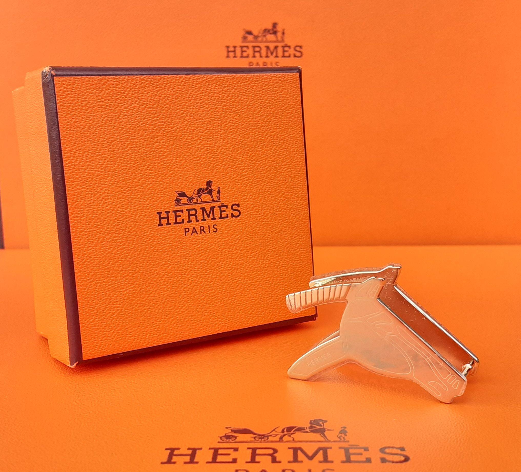 Hermès Horse's Head Pattern Scarf Ring in Permabrass 4