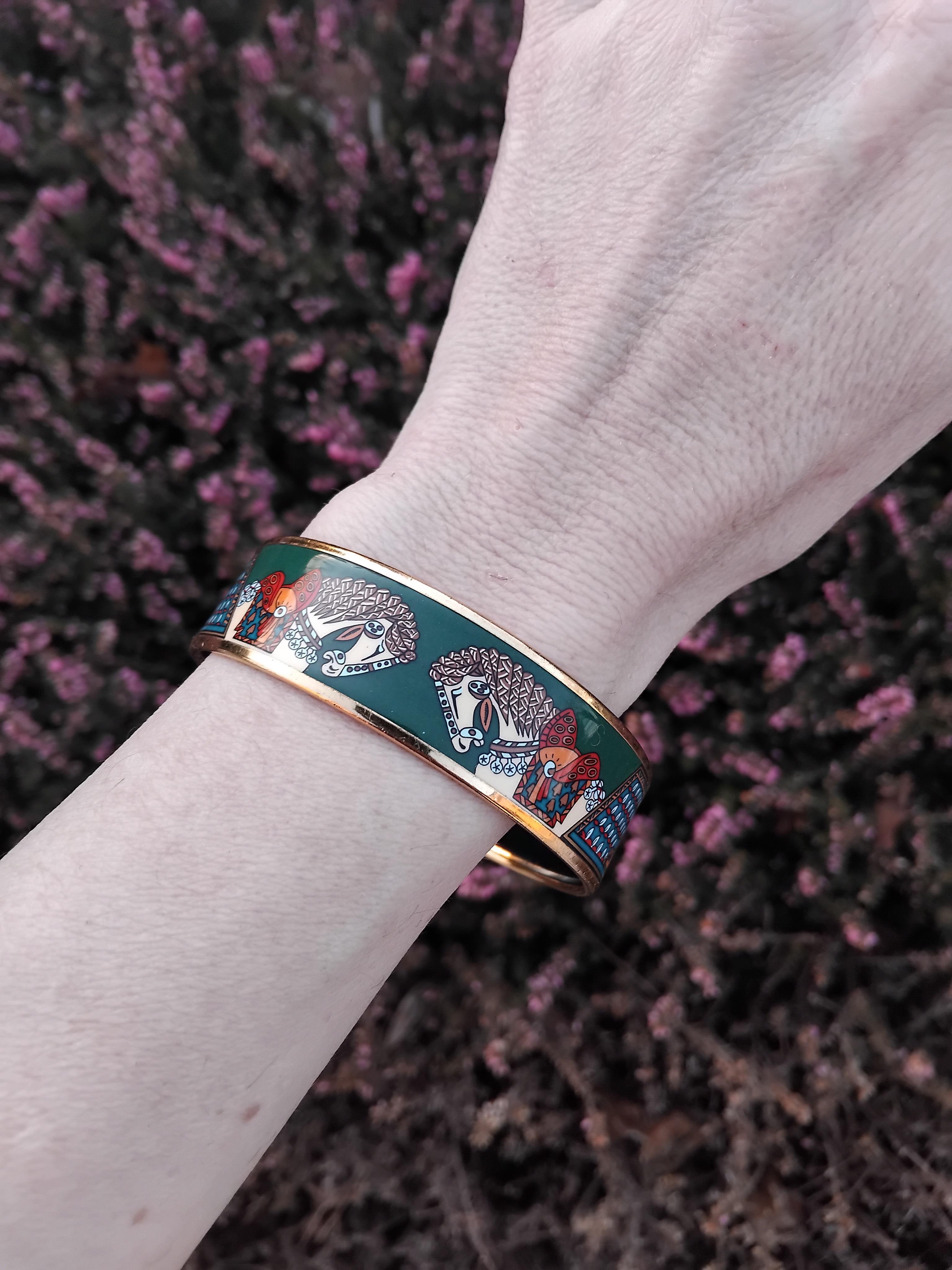 Hermès Horses Print Gold Hdw Enamel Bracelet Size 70 Art des Steppes 6