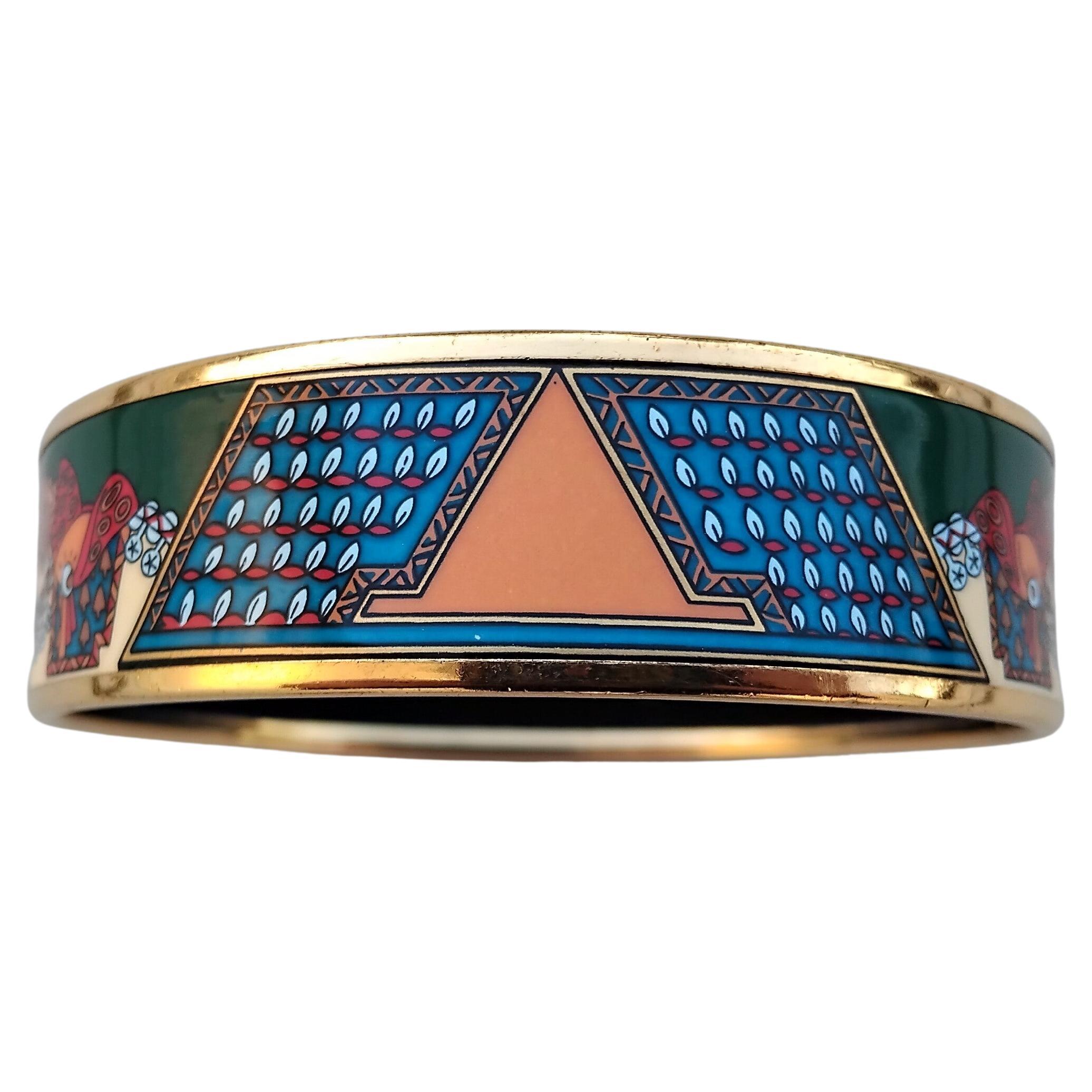 Hermès Horses Print Gold Hdw Enamel Bracelet Size 70 Art des Steppes In Good Condition In Corcoué Sur Logne, Loire-Atlantique