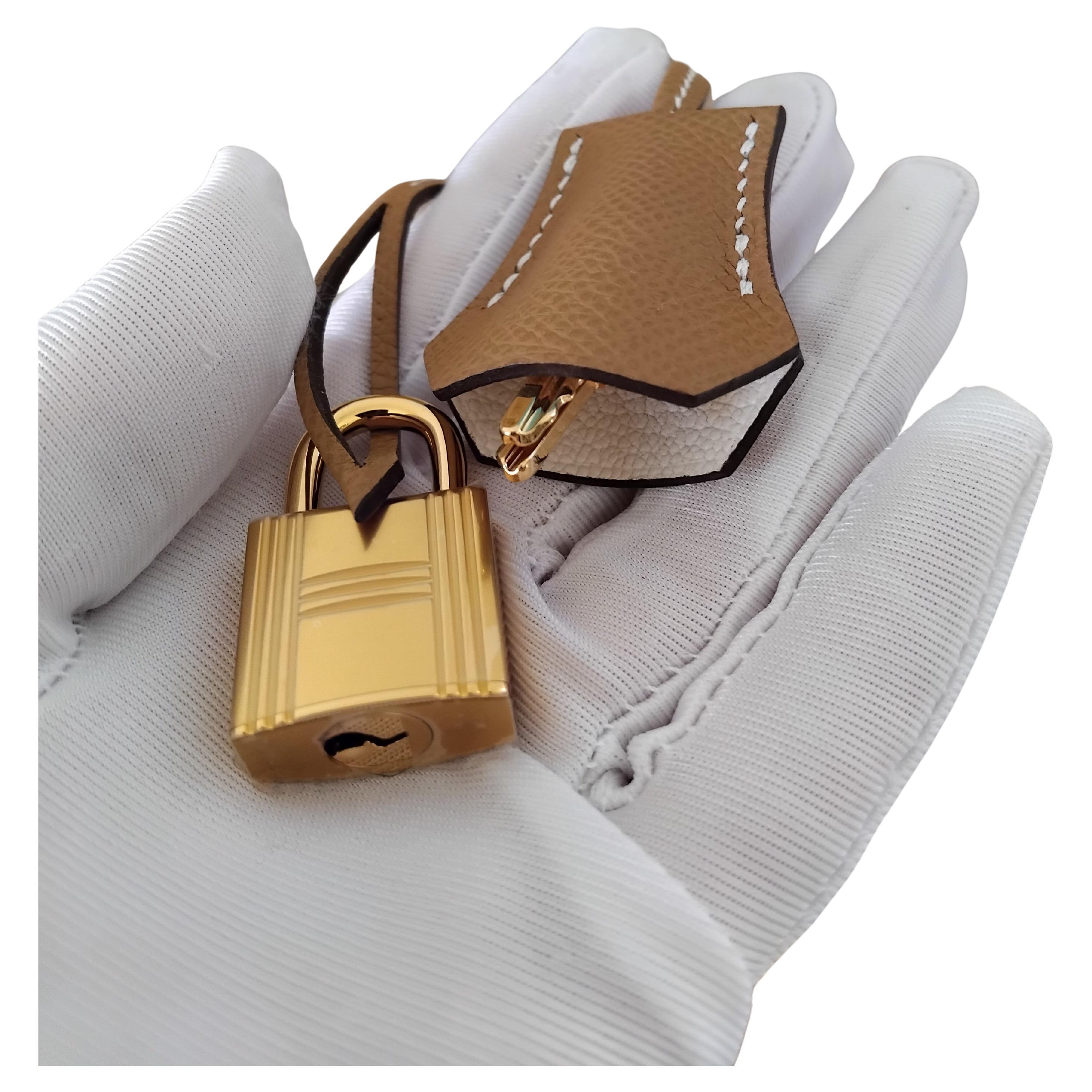 Hermès Hufeisen Birkin 25 cm Sellier Biscuit Craie Epsom Leder (Braun) im Angebot