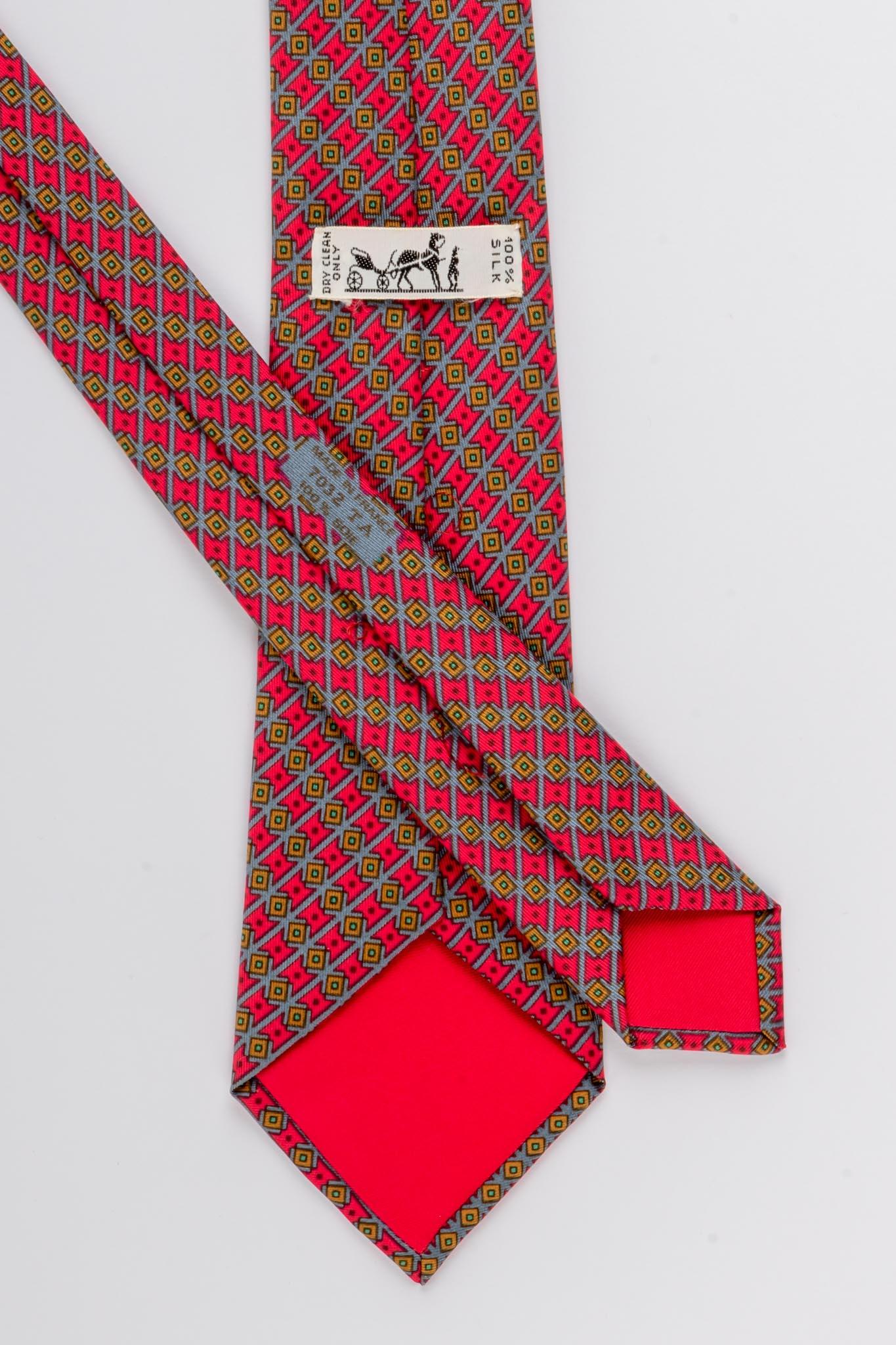 Hermès Hot Pink Geometric Silk Tie For Sale at 1stDibs