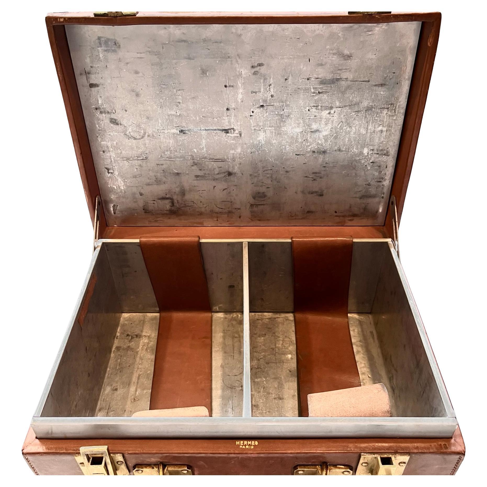 HERMES Jagdtasche C.1930er Jahre (Aluminium) im Angebot