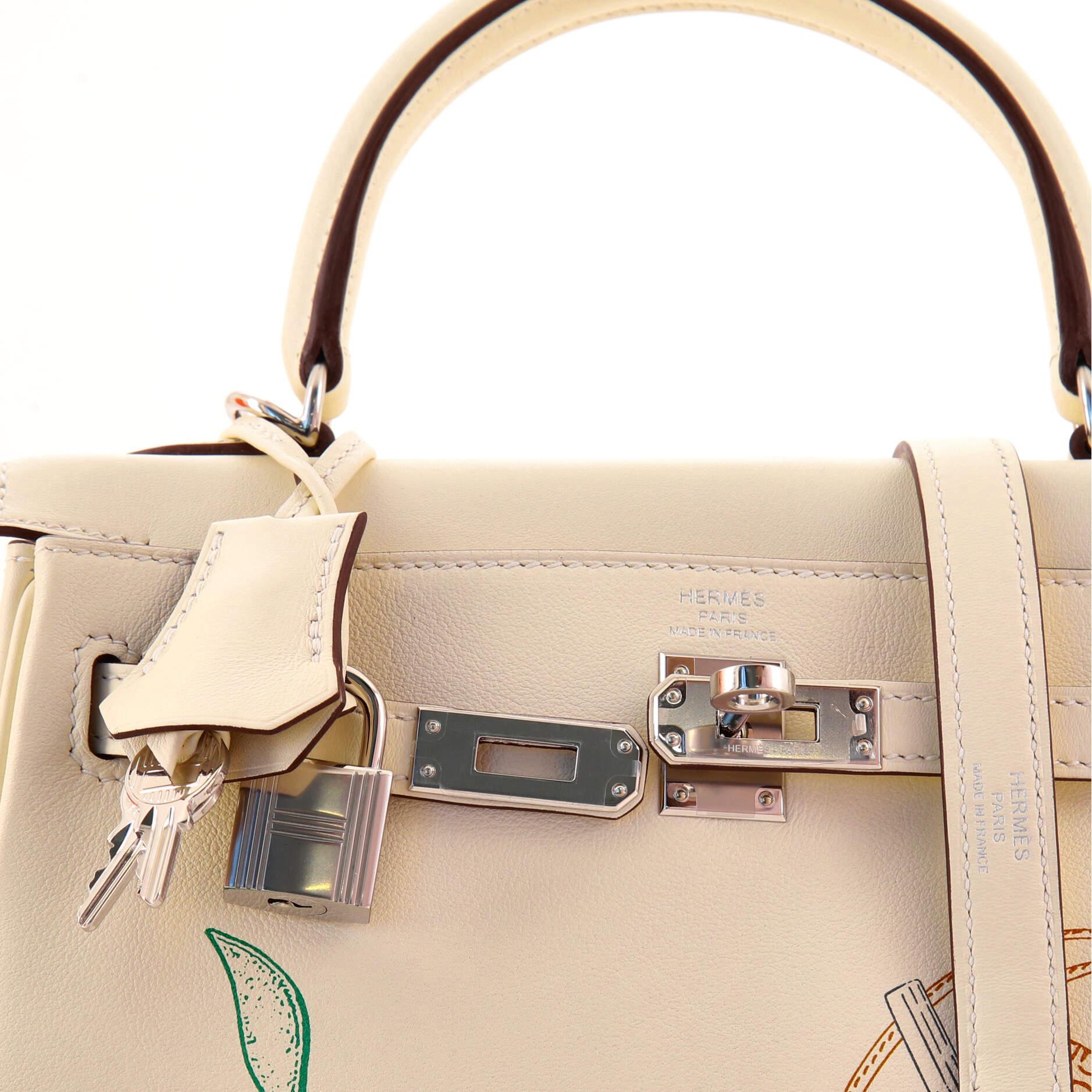 Hermes In and Out Kelly Handbag Limited Edition Swift with Palladium Hardware 25 In Good Condition In NY, NY
