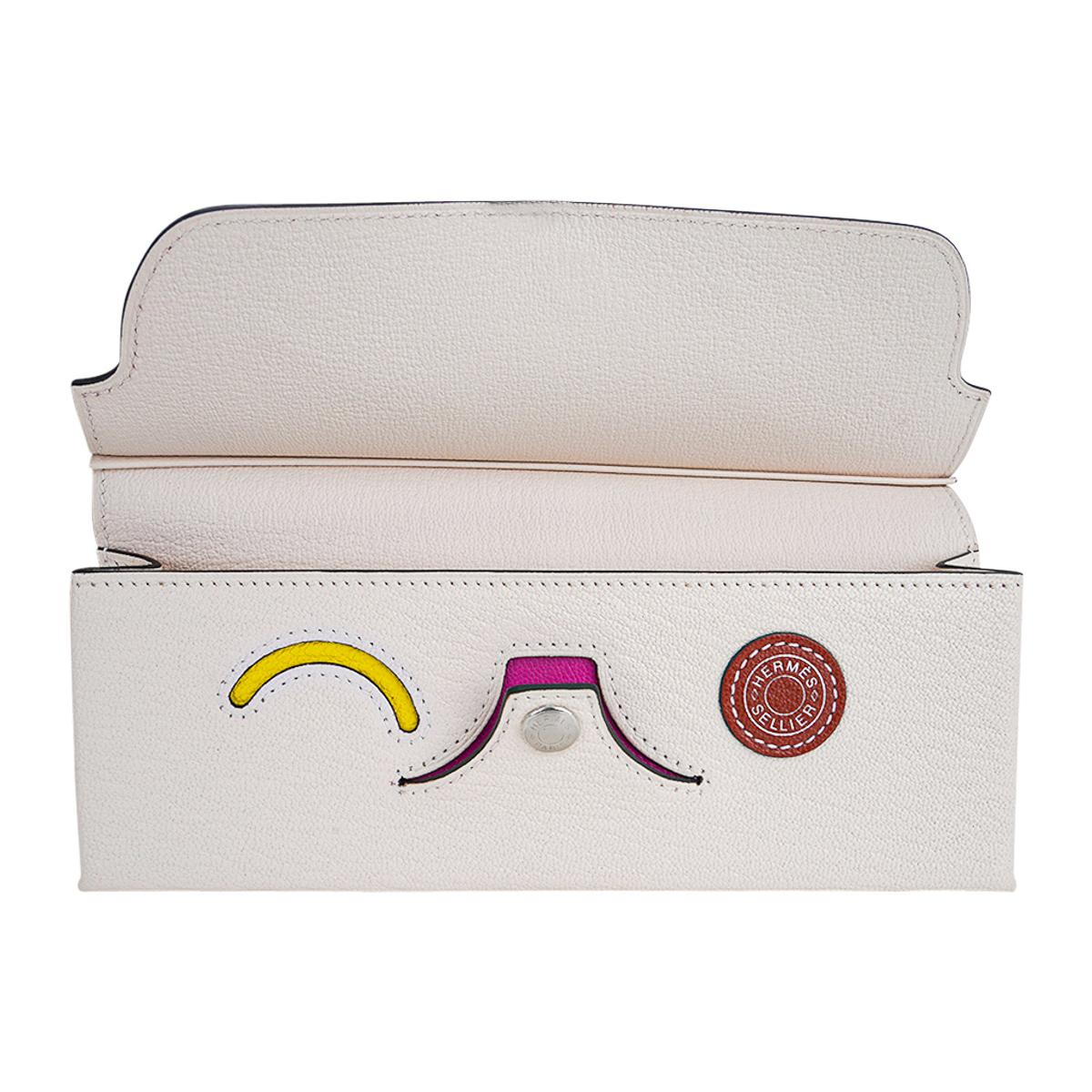 Violet Hermes In The Looping Etui à lunettes Wink Cuir Nata / Magnolia Chevre en vente