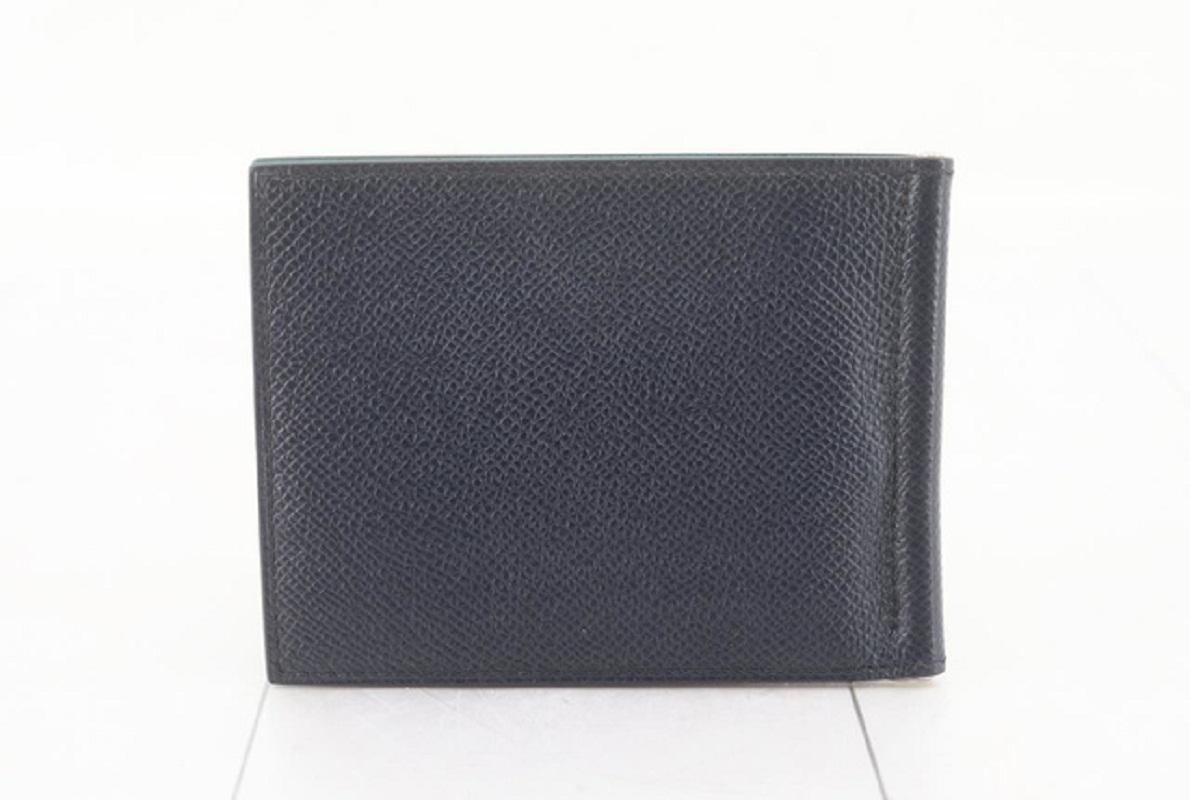 Blue Indigo Epsom leather Hermes Poker GM billfold wallet with silver-tone hardware, turquoise leather lining, six card slots and a built-in money clip.

 

60335MSC