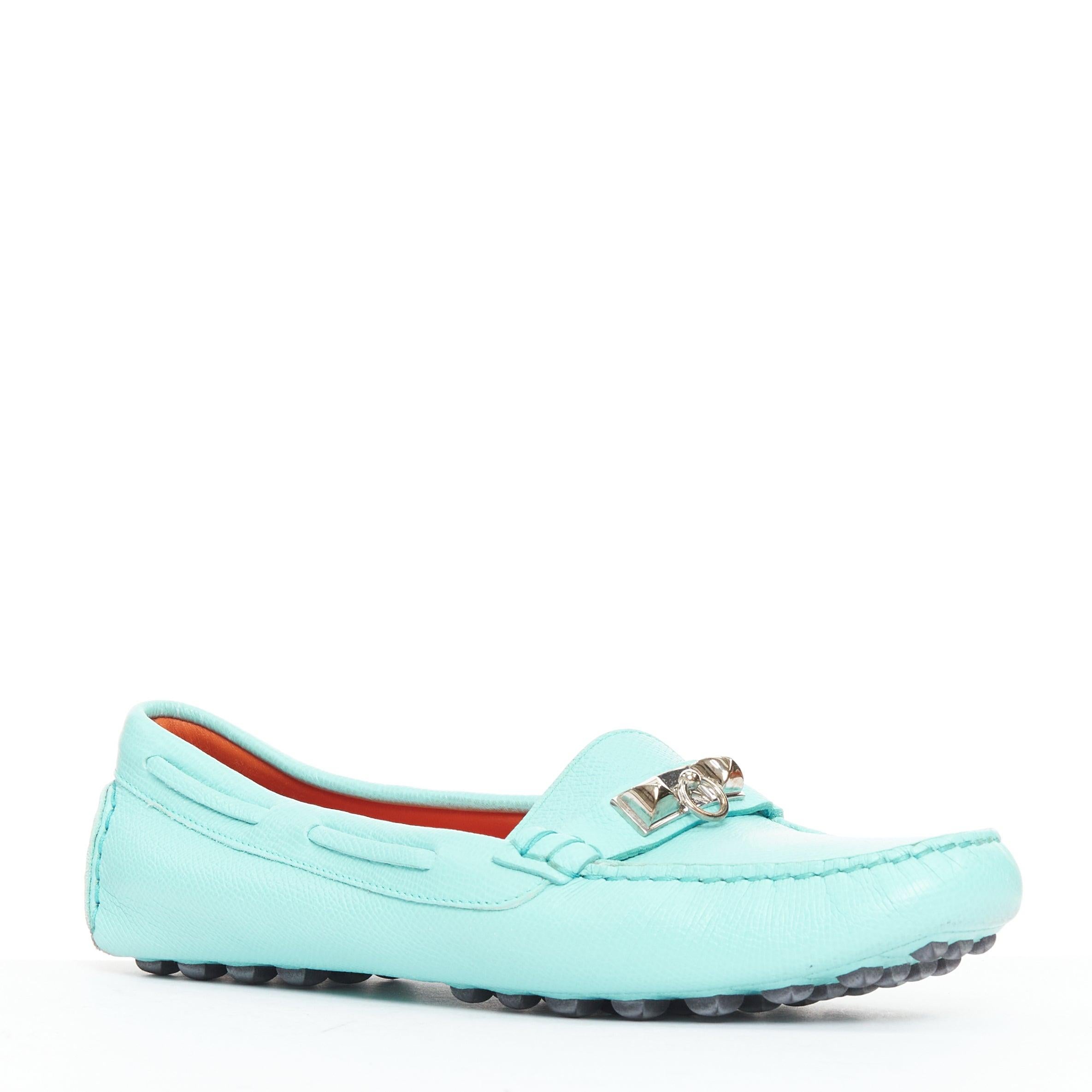 HERMES Irving cyanblaues Leder Silber Nieten Slipper EU35.5 (Blau) im Angebot