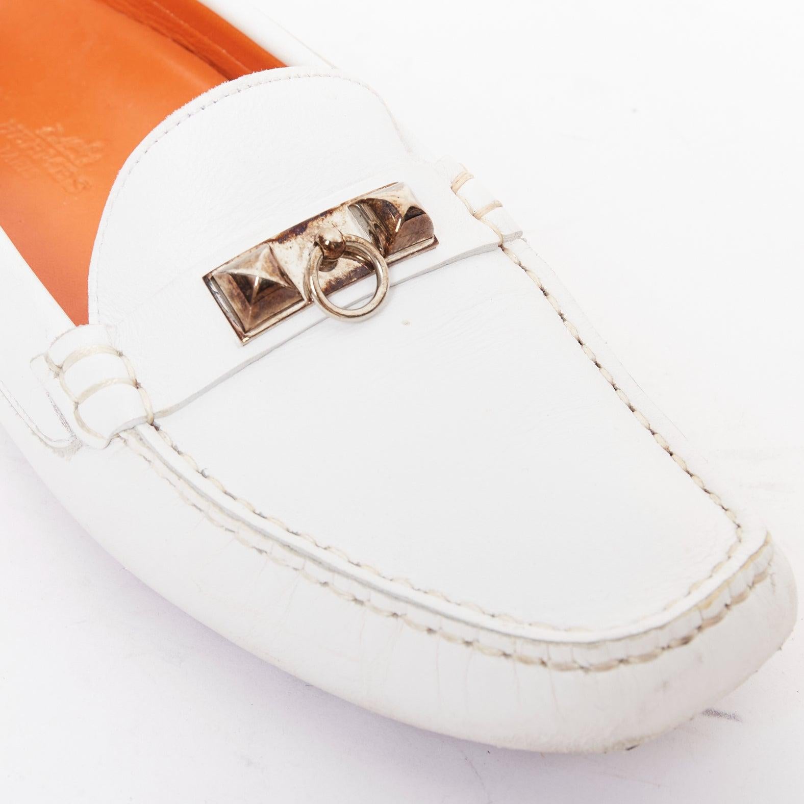 HERMES Irving mocasines de cuero swift blanco con tachuelas plateadas EU35.5 en venta 2