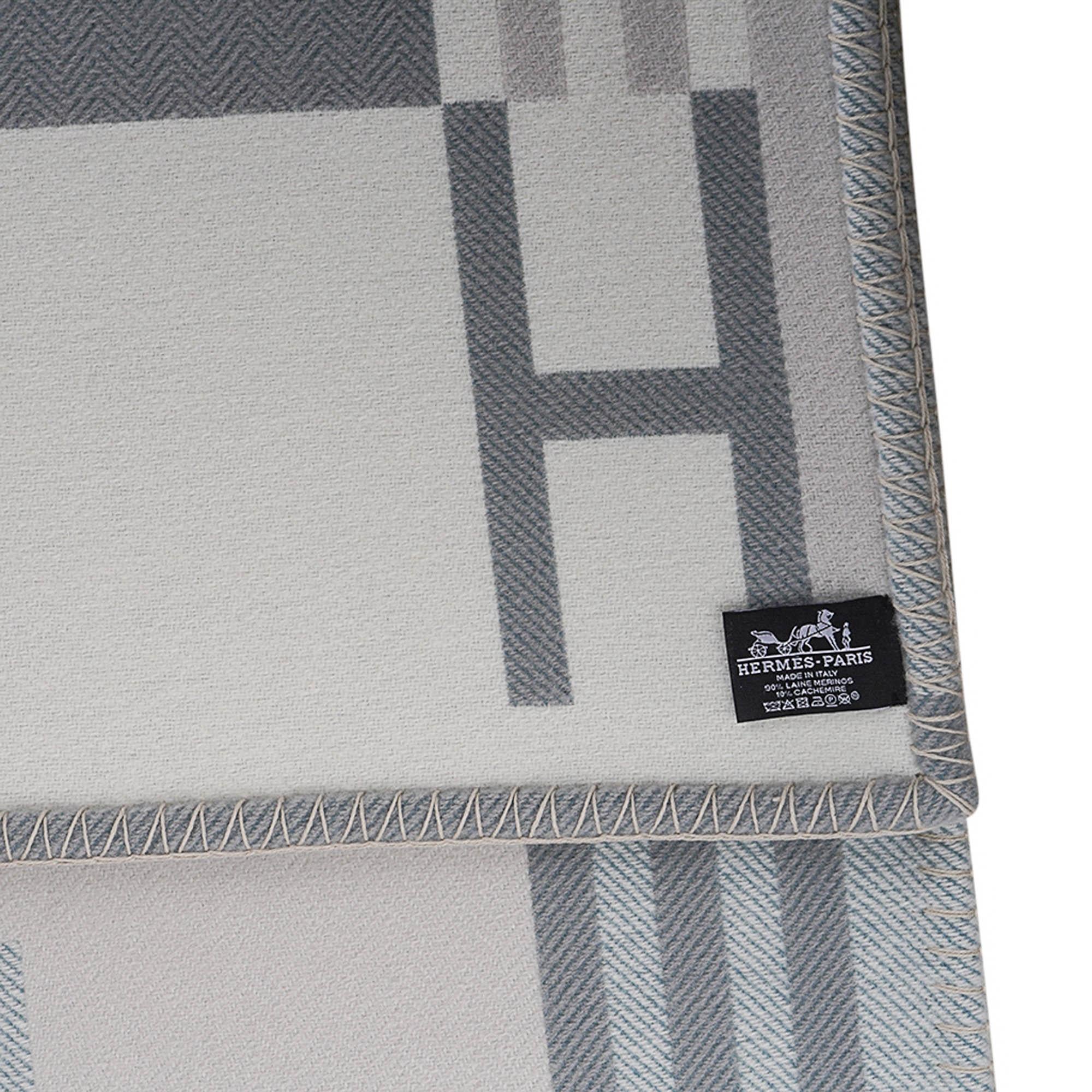 Hermes Ithaque Blanket Gris Perle Wool and Cashmere For Sale 5
