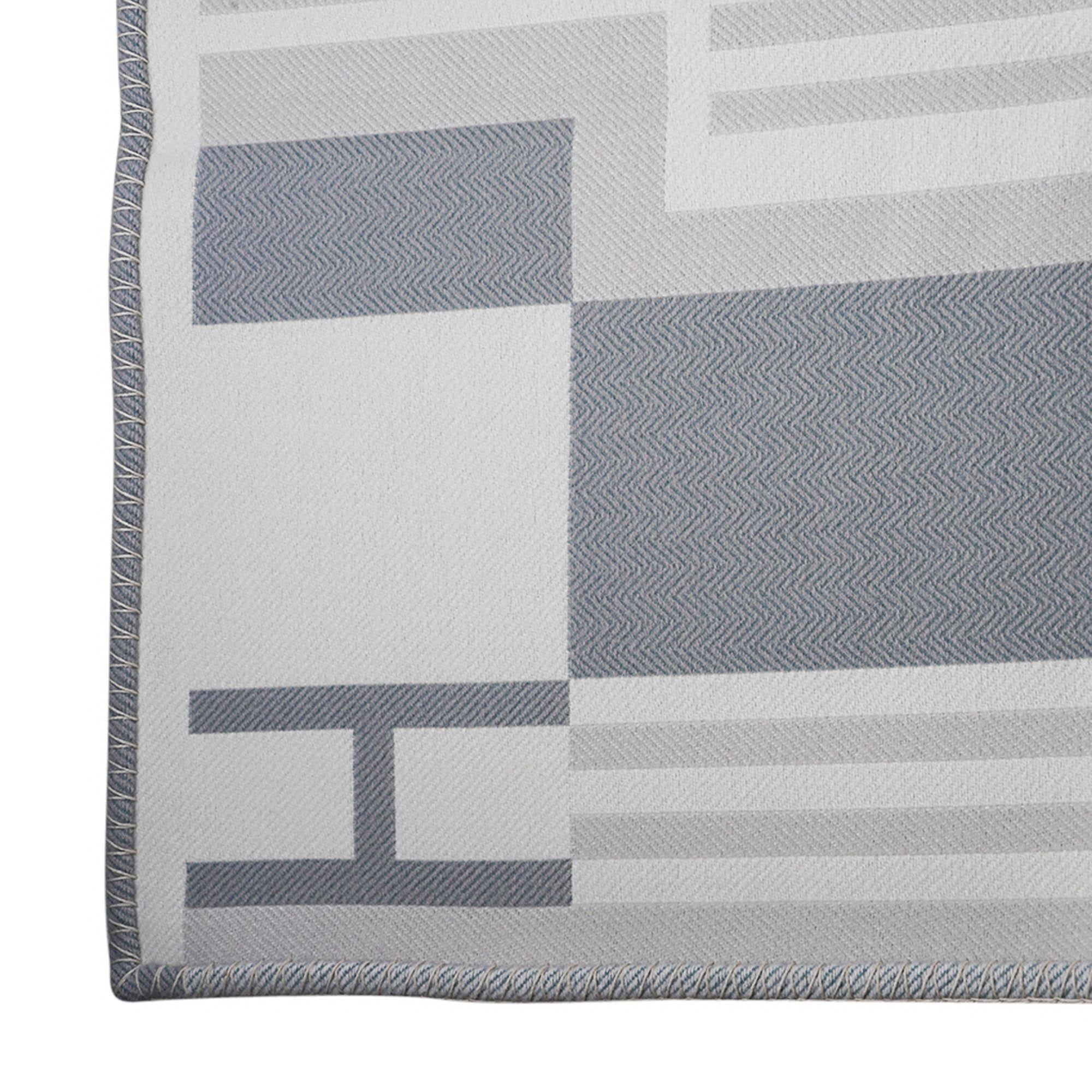 Hermes Ithaque Blanket Gris Perle Wool and Cashmere For Sale 3