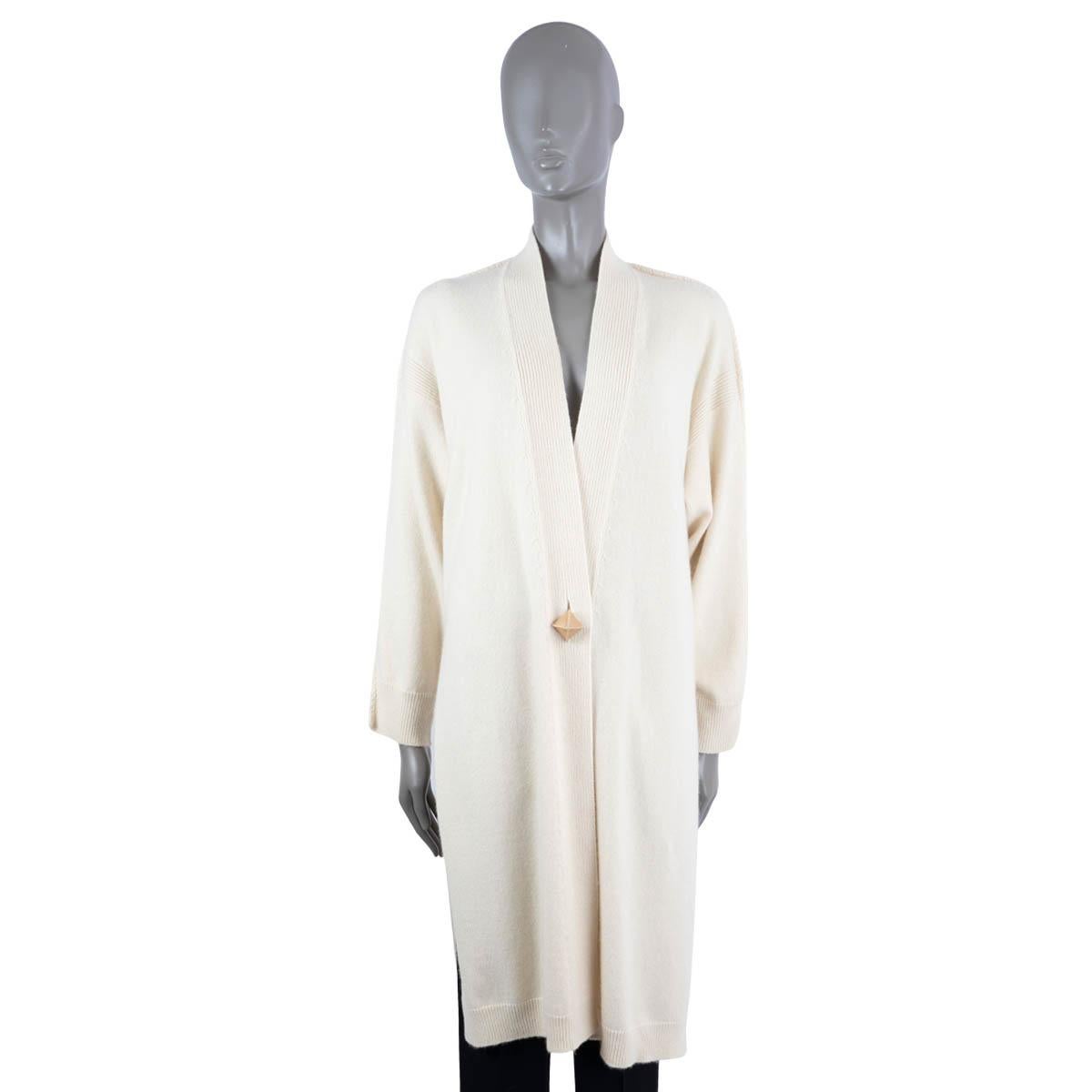 HERMES ivory cashmere PYRAMID BUTTON LONG KNIT Coat Jacket 34 XS In Excellent Condition For Sale In Zürich, CH