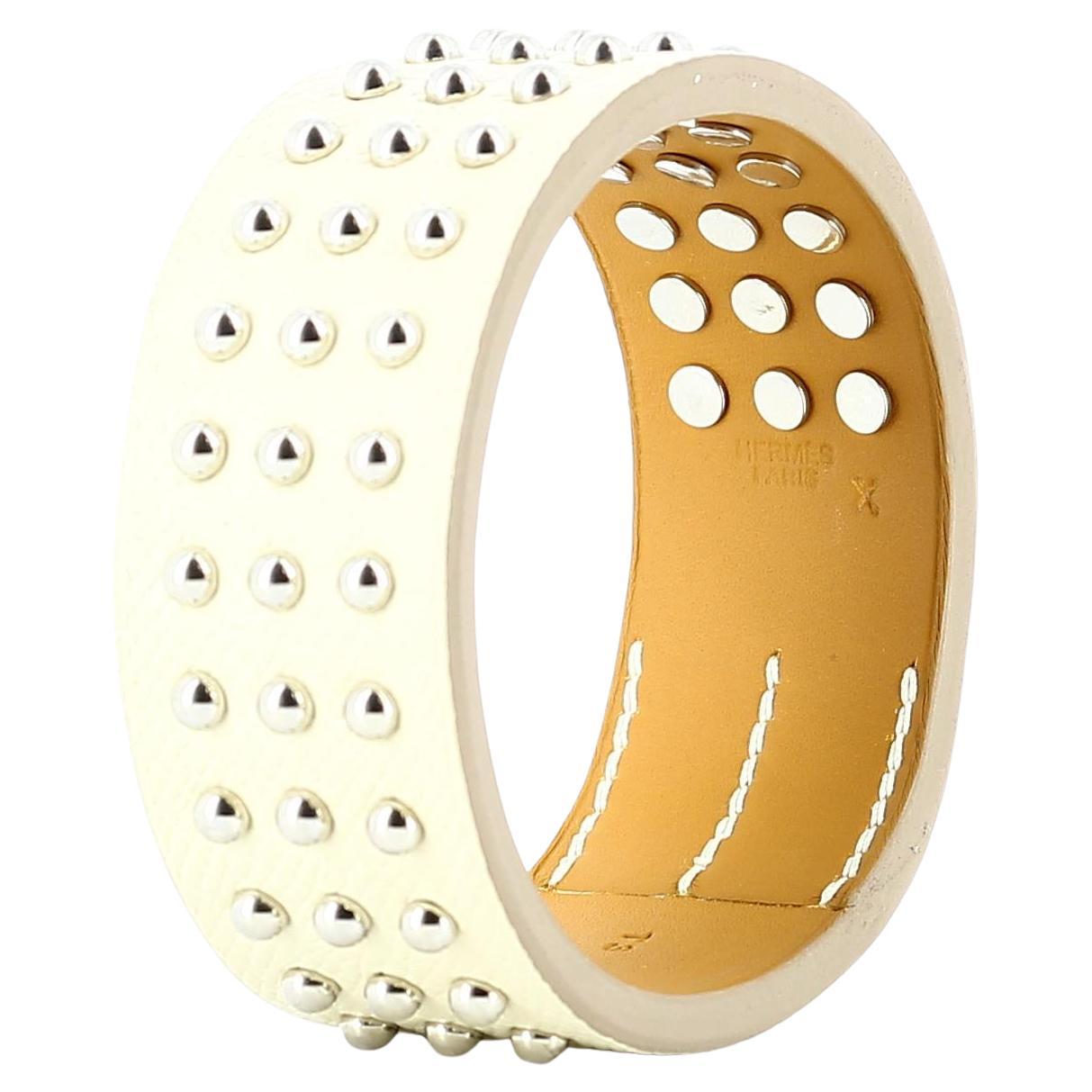 Hermès - Bracelet en cuir clouté ivoire en vente