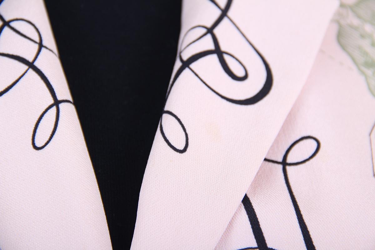 Hermes Jacket Vintage L’Art D’Ecrire Silk Print For Sale 6
