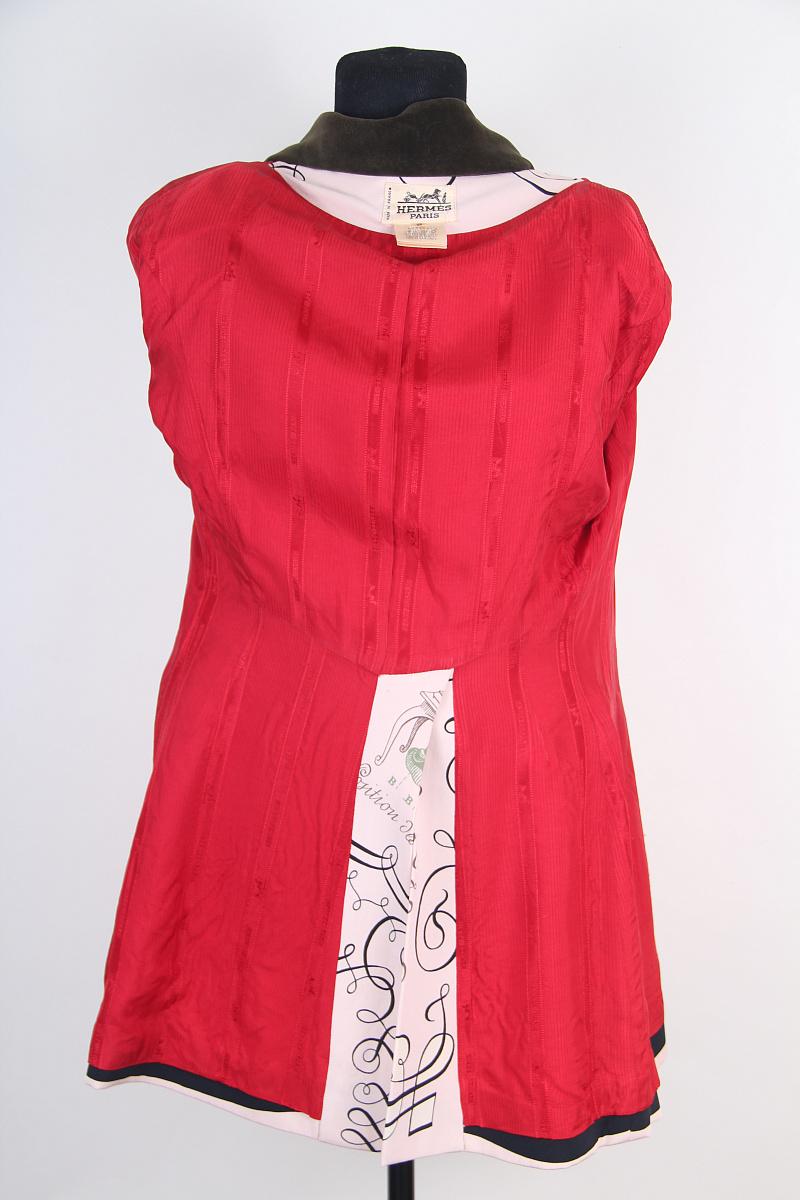 Hermes Jacket Vintage L’Art D’Ecrire Silk Print For Sale 3