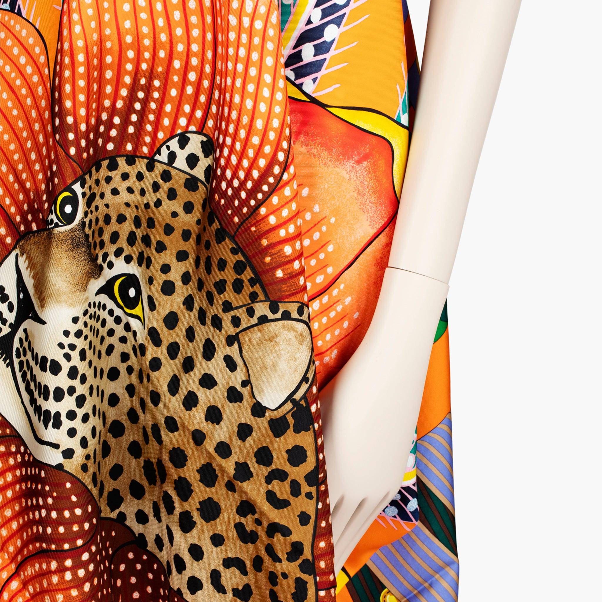 Donna Abito con sciarpa in seta 