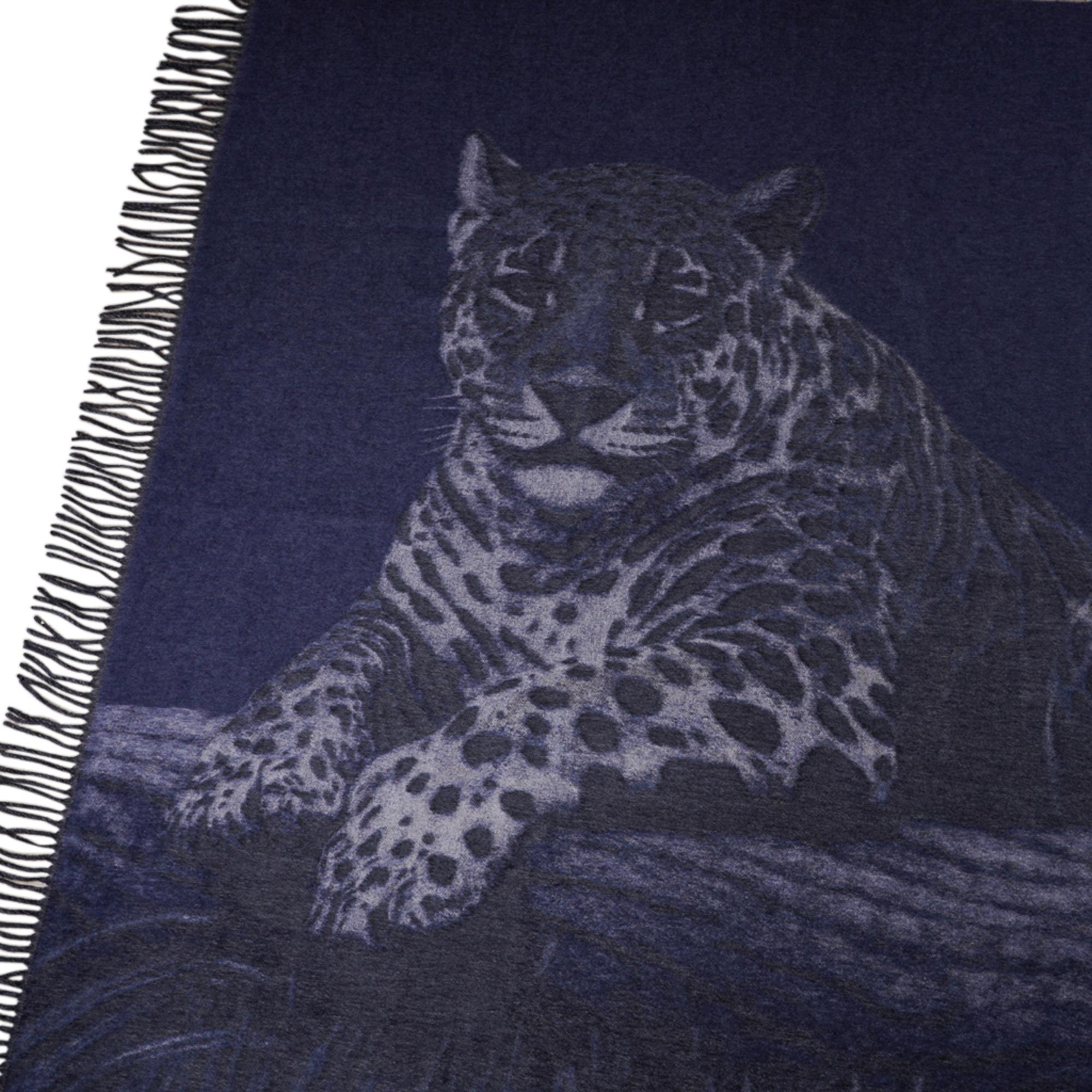 Couverture Jaguars Du Bresil d'Hermès en cachemire bleu, neuve avec boîte Unisexe en vente