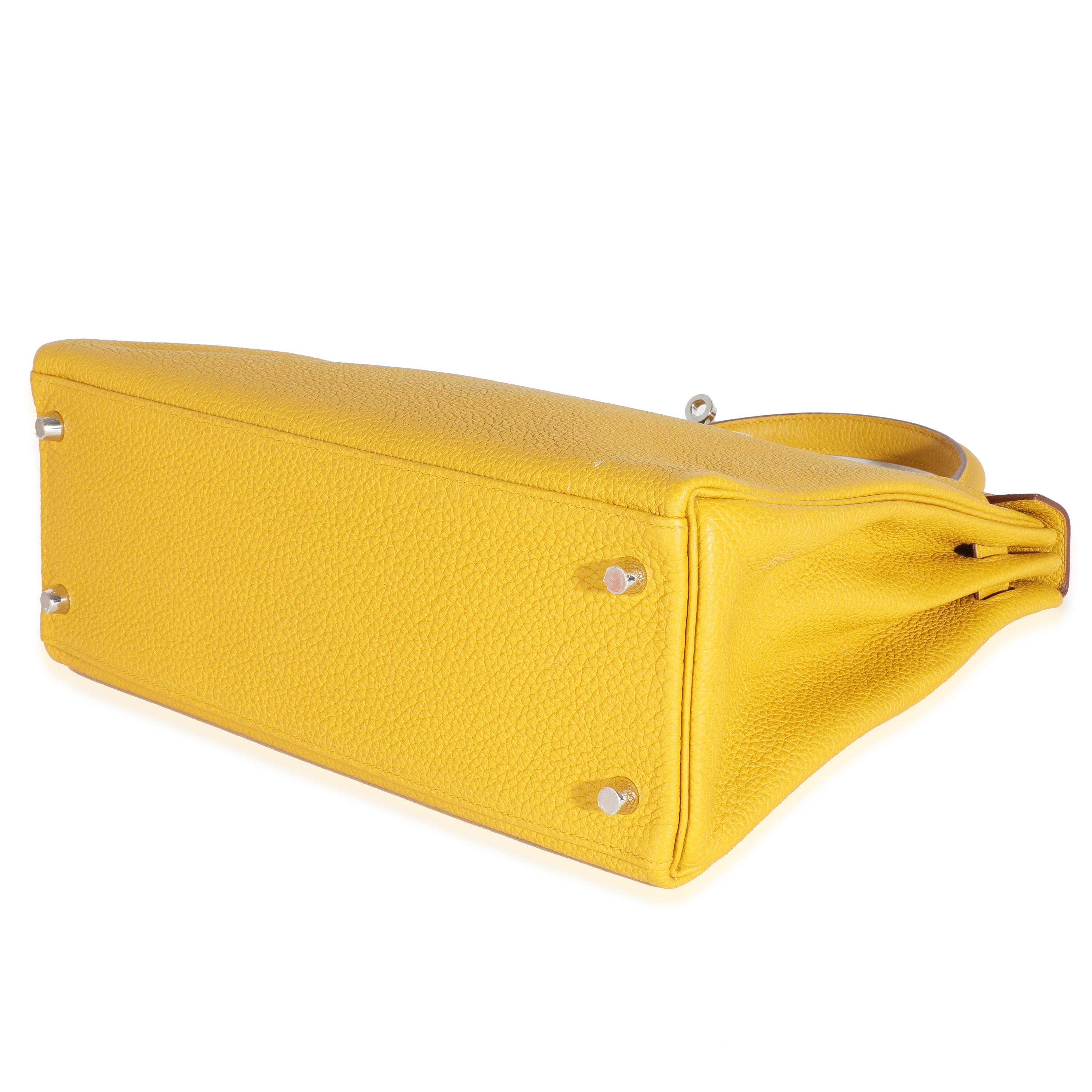 Hermès Jaune Ambre Togo Retourne Kelly 32 PHW en vente 1