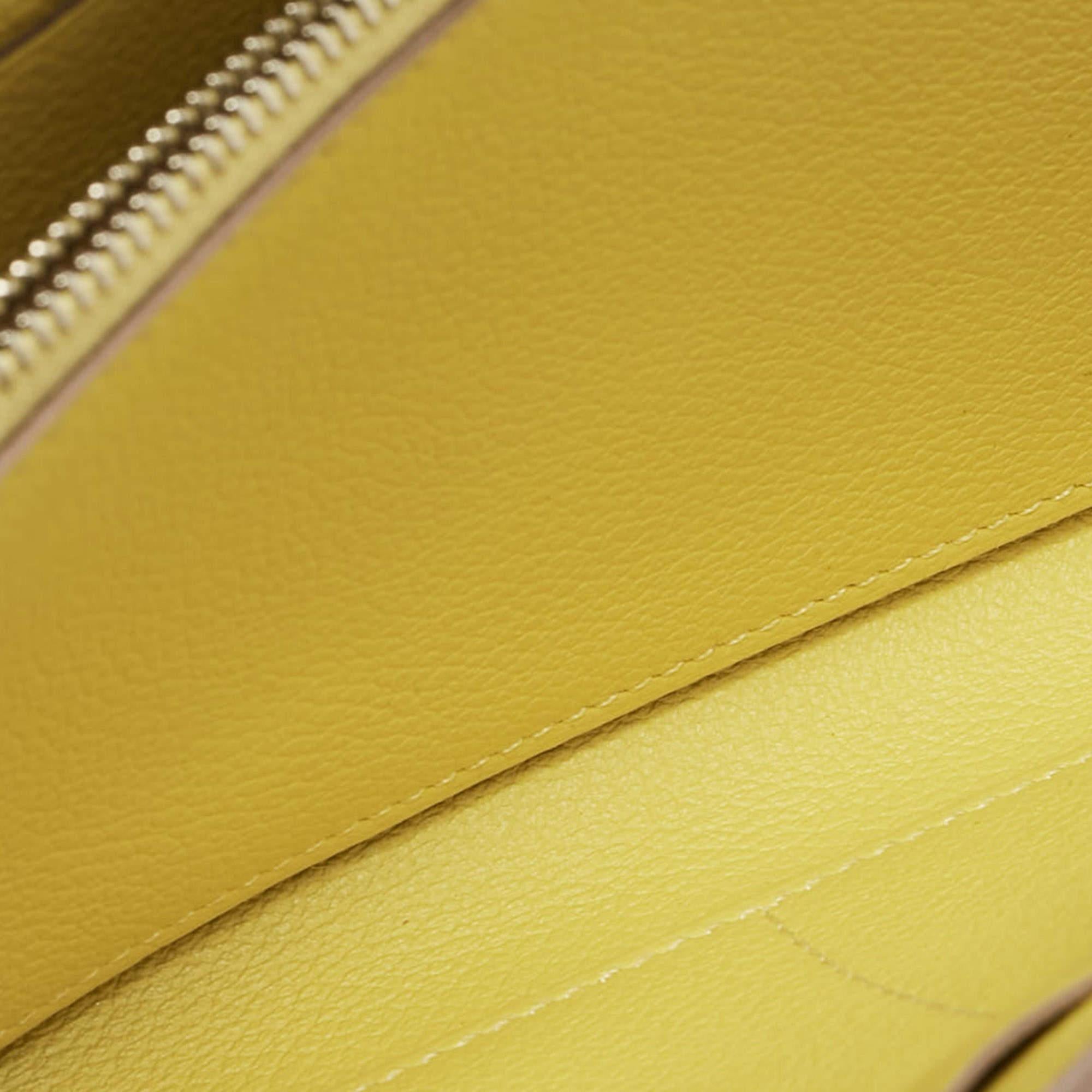 Hermès Jaune Citron Evercolor Portefeuille Kelly To Go en cuir en vente 2