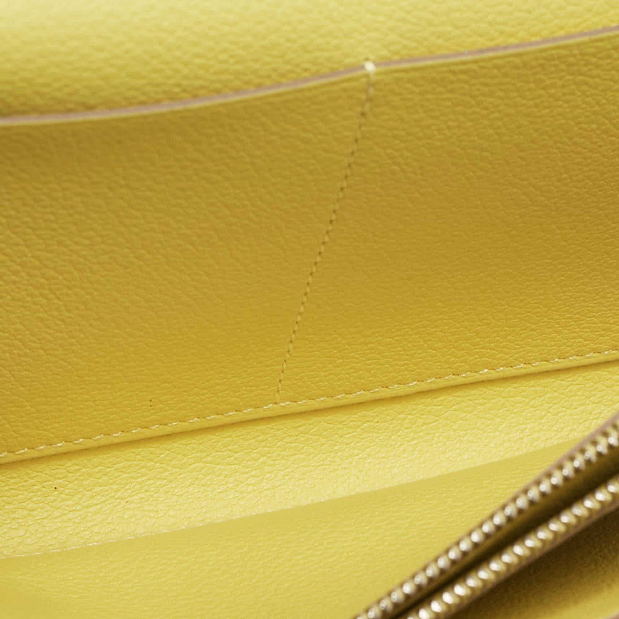 Hermès Jaune Citron Evercolor Portefeuille Kelly To Go en cuir en vente 3