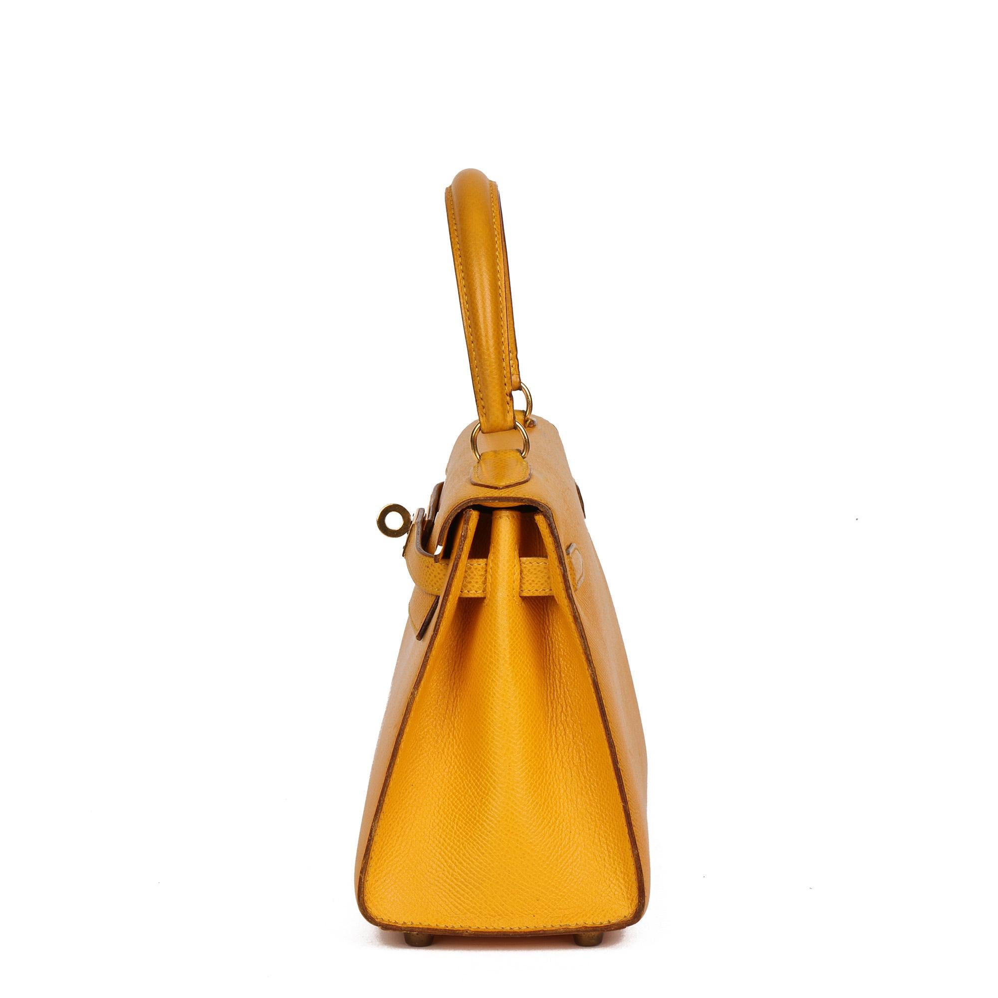 Hermès Jaune Courchevel Pelle Kelly 20cm Sellier In condizioni buone in vendita a Bishop's Stortford, Hertfordshire