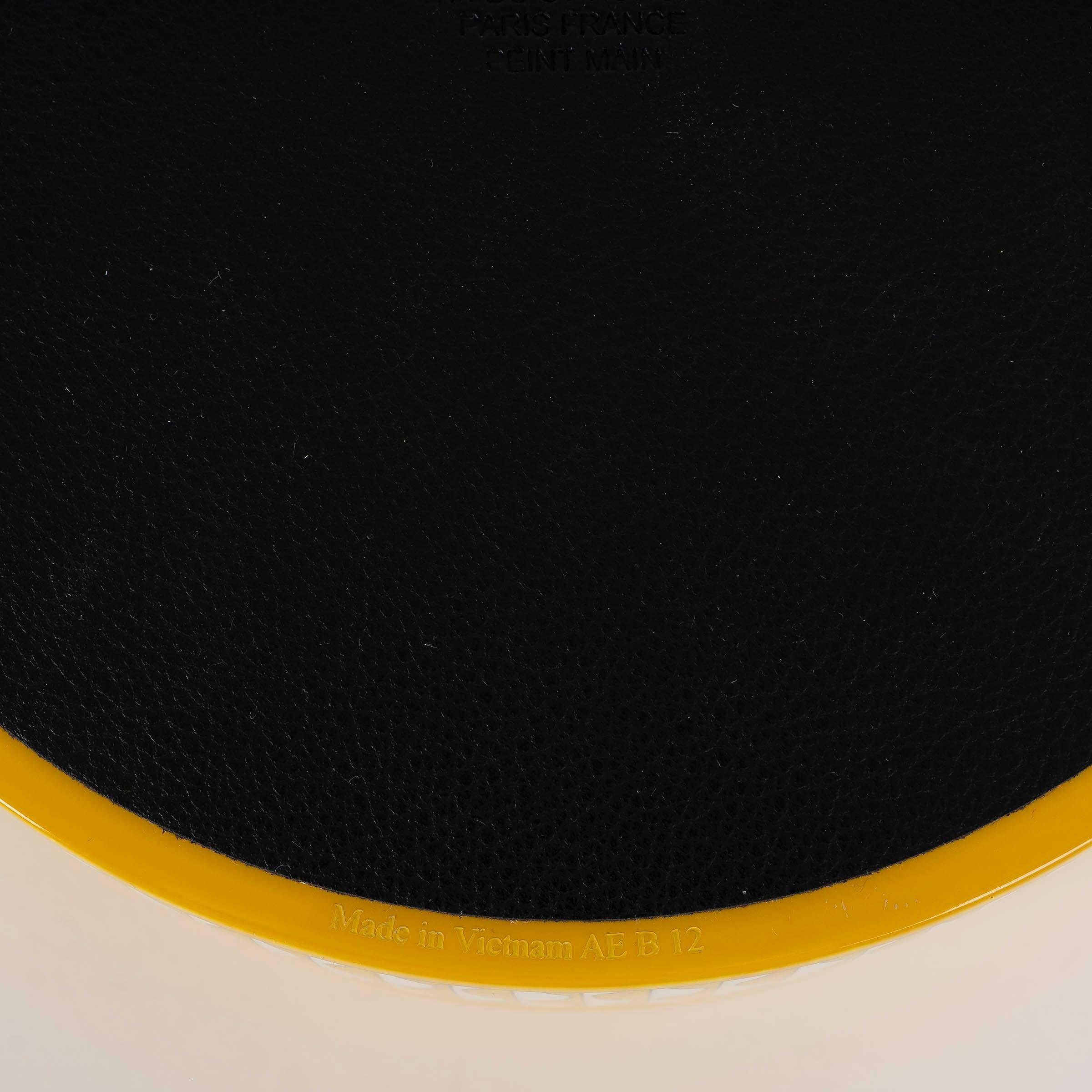 HERMES Jaune d'Or madera lacada amarilla SOLEIL D'HERMES MEDIUM Caja en venta 1