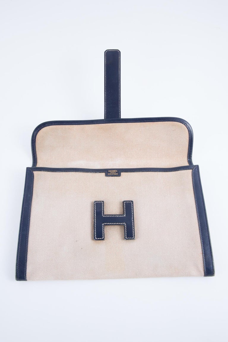 Hermès - Authenticated Jige Clutch Bag - Leather Burgundy Plain for Women, Good Condition