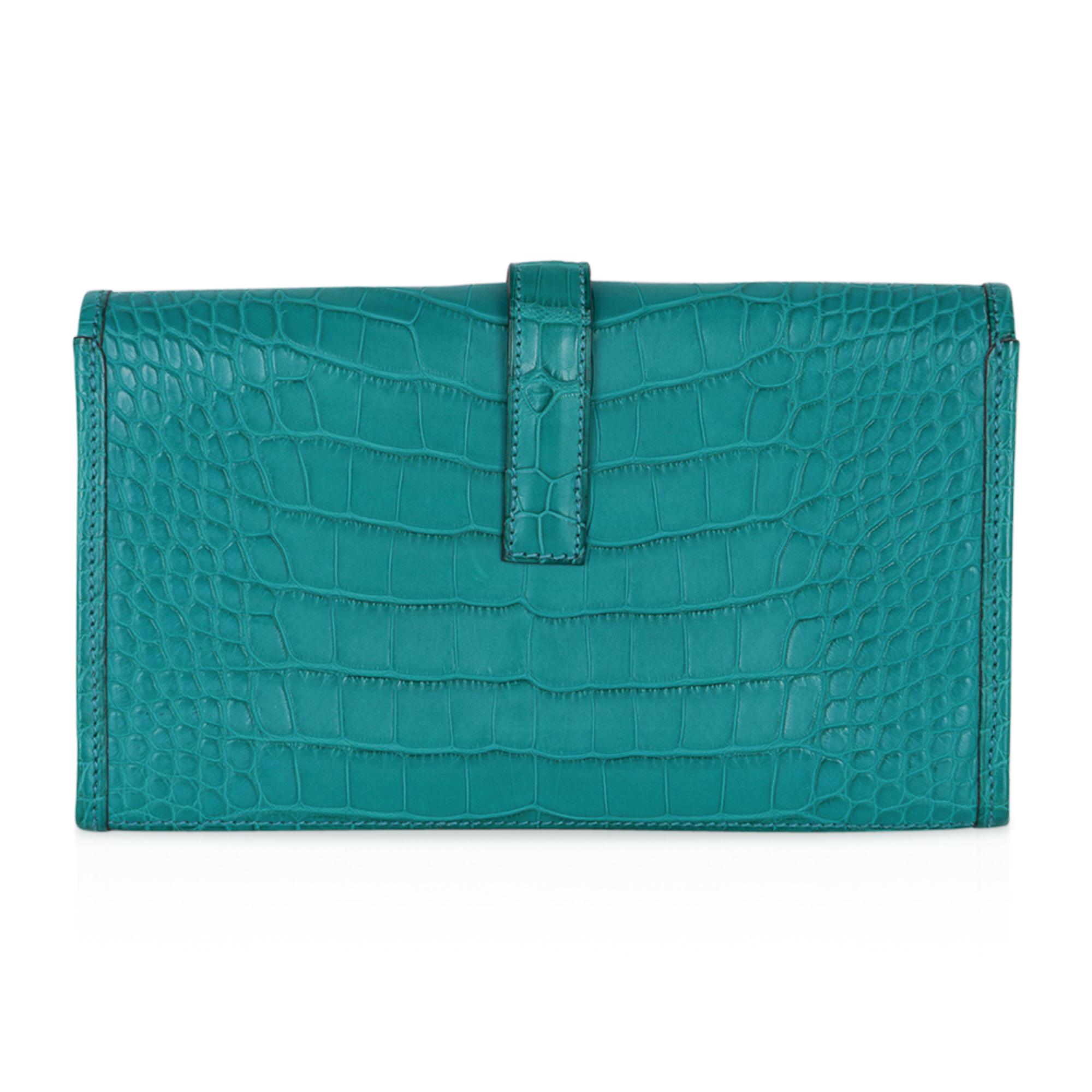 Hermès Jige Duo Brieftasche / Clutch Blau Paon Matte Alligator Neu im Angebot 5