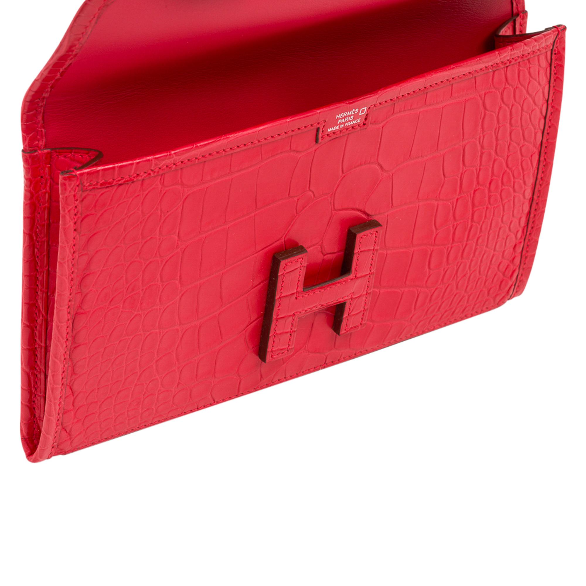 Hermes Jige Duo Wallet / Clutch Rose Extreme Matte Alligator New In New Condition In Miami, FL