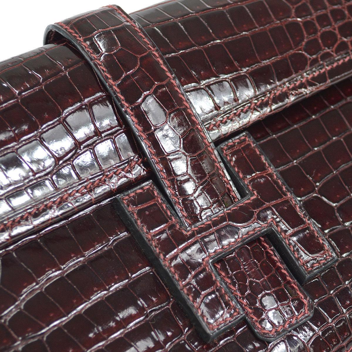 Pre-Owned Vintage Condition
From 2002 Collection
Porosus Crocodile Skin
Including Dust Bag
W 11.4 x H 5.9 x D 0.8 