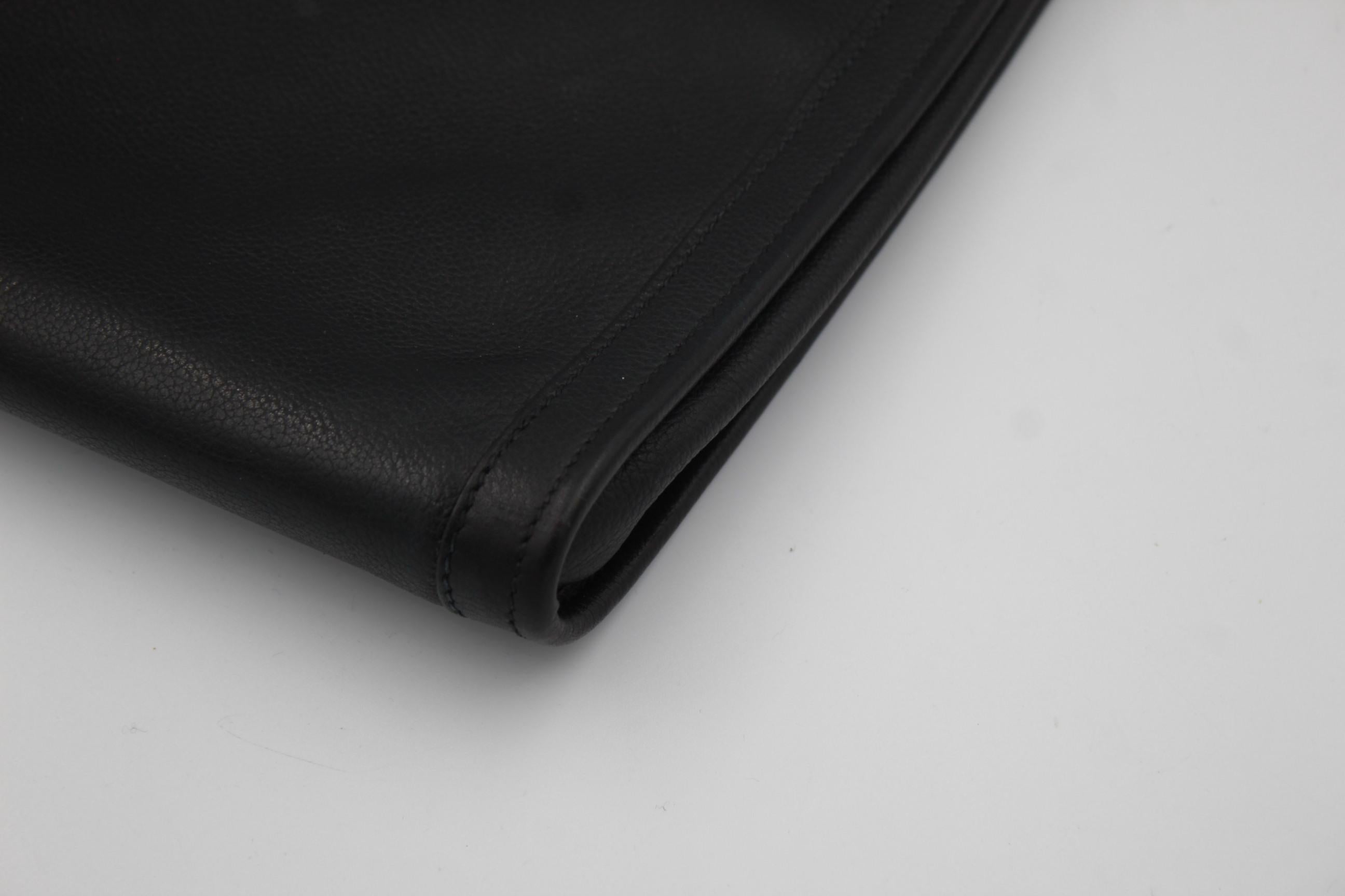 Hermes Jige XL A4 Clutch in Black Grained  Leather In Good Condition In Paris, FR